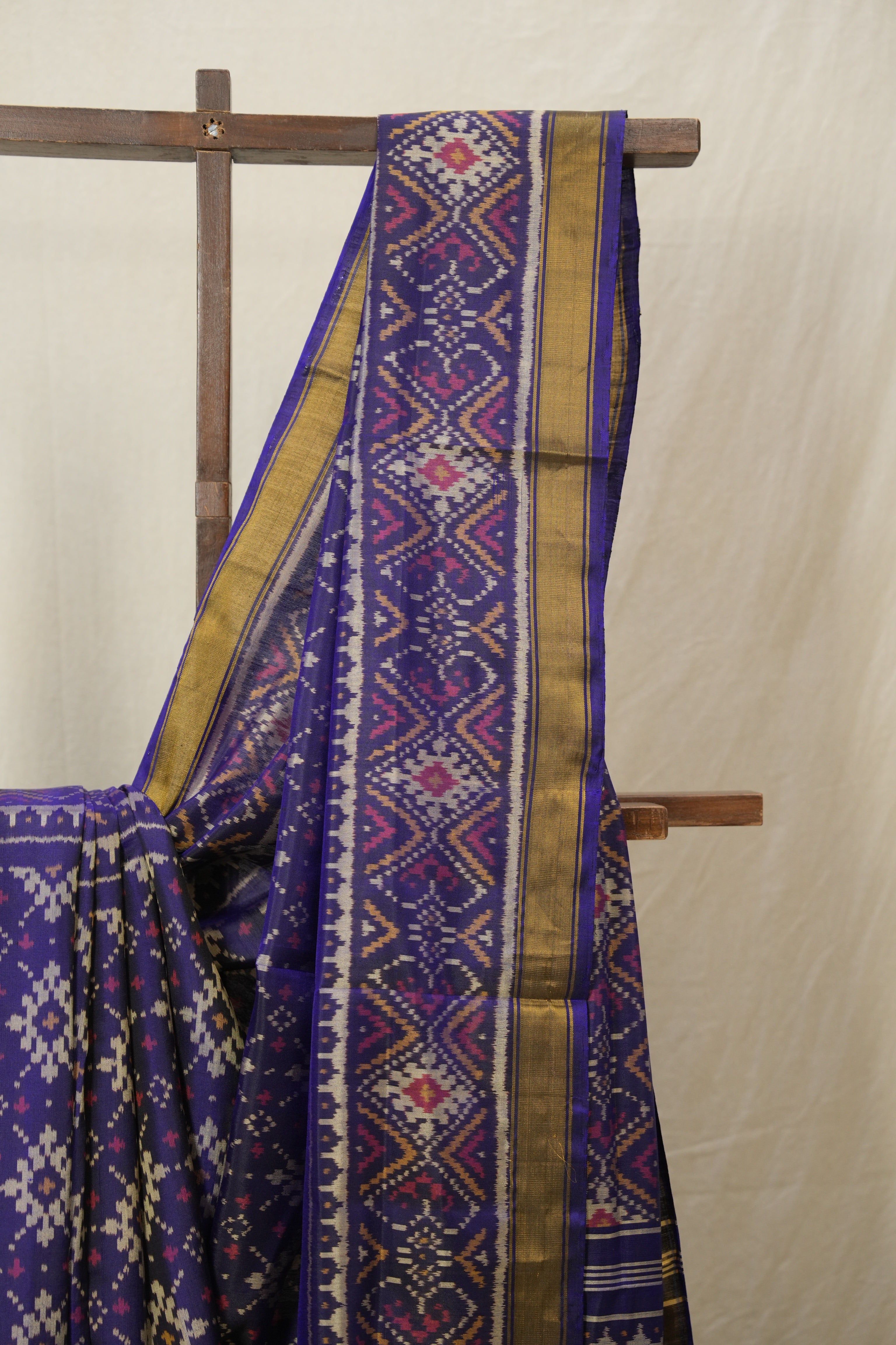 Voilet  Rajkot Patola Silk Saree - SRVRPSS575