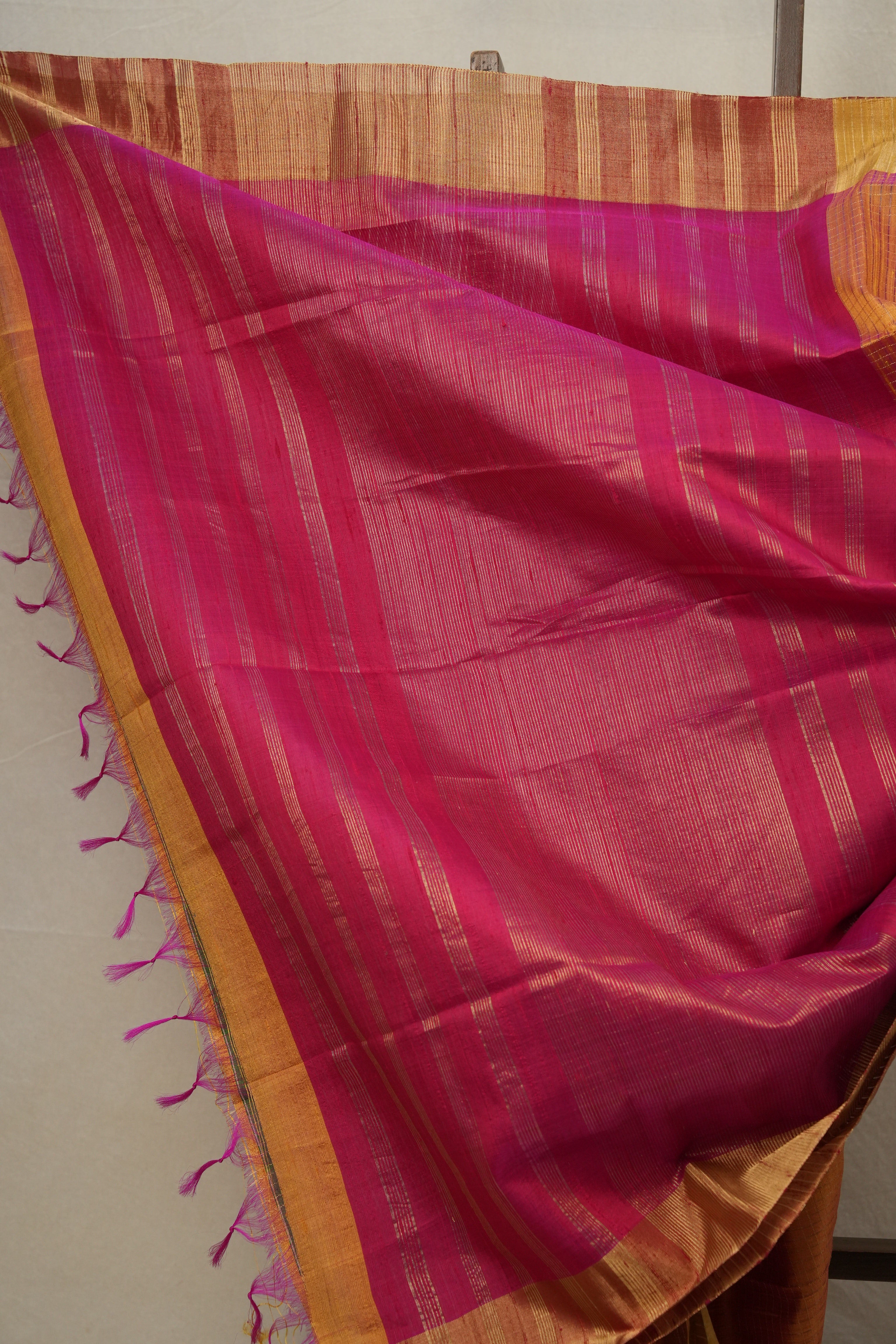 Two Tone Orange Raw Silk Saree - SRTTORSS817