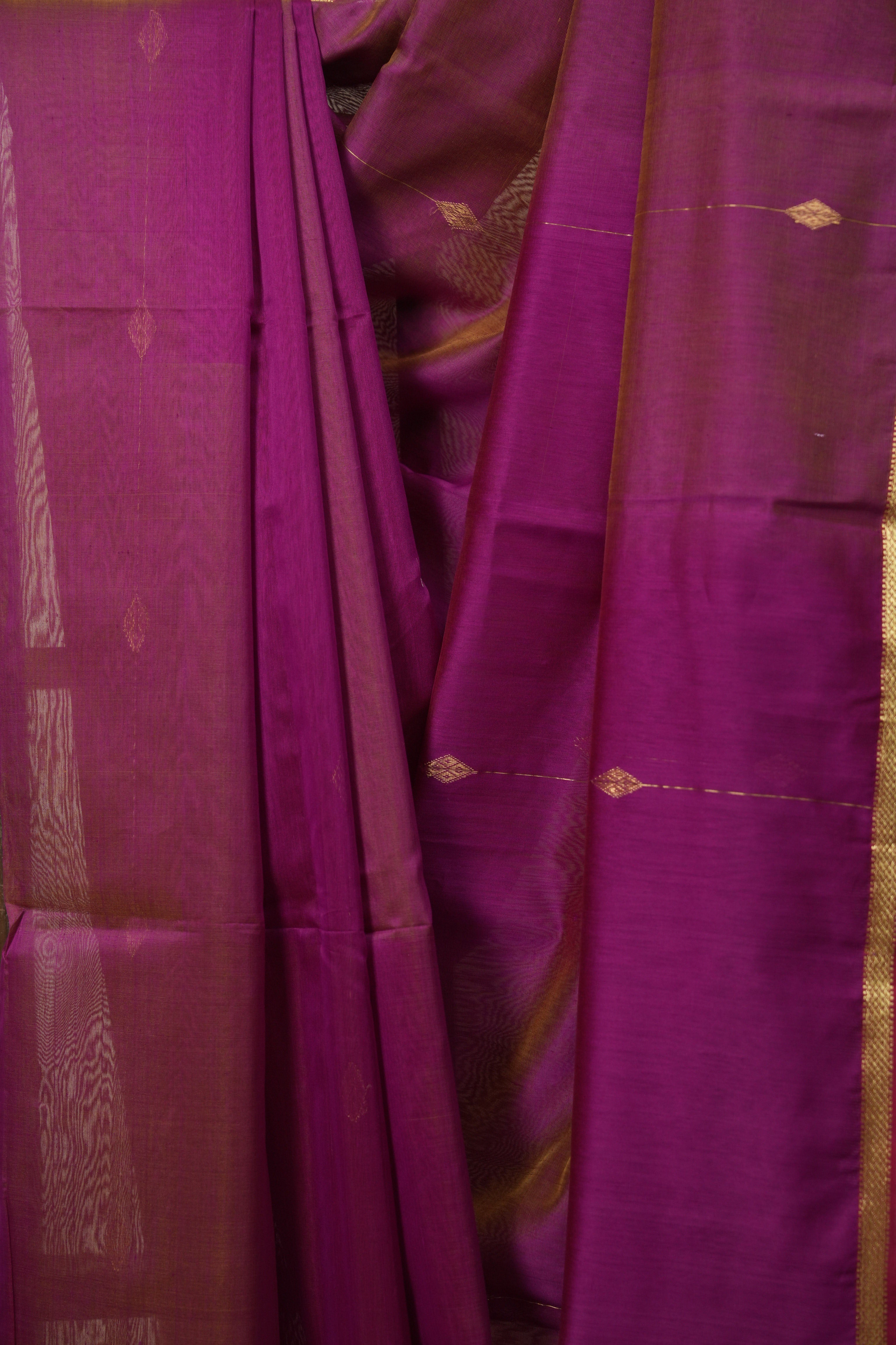 Magenta Maheshwari Saree - SRMMS1264