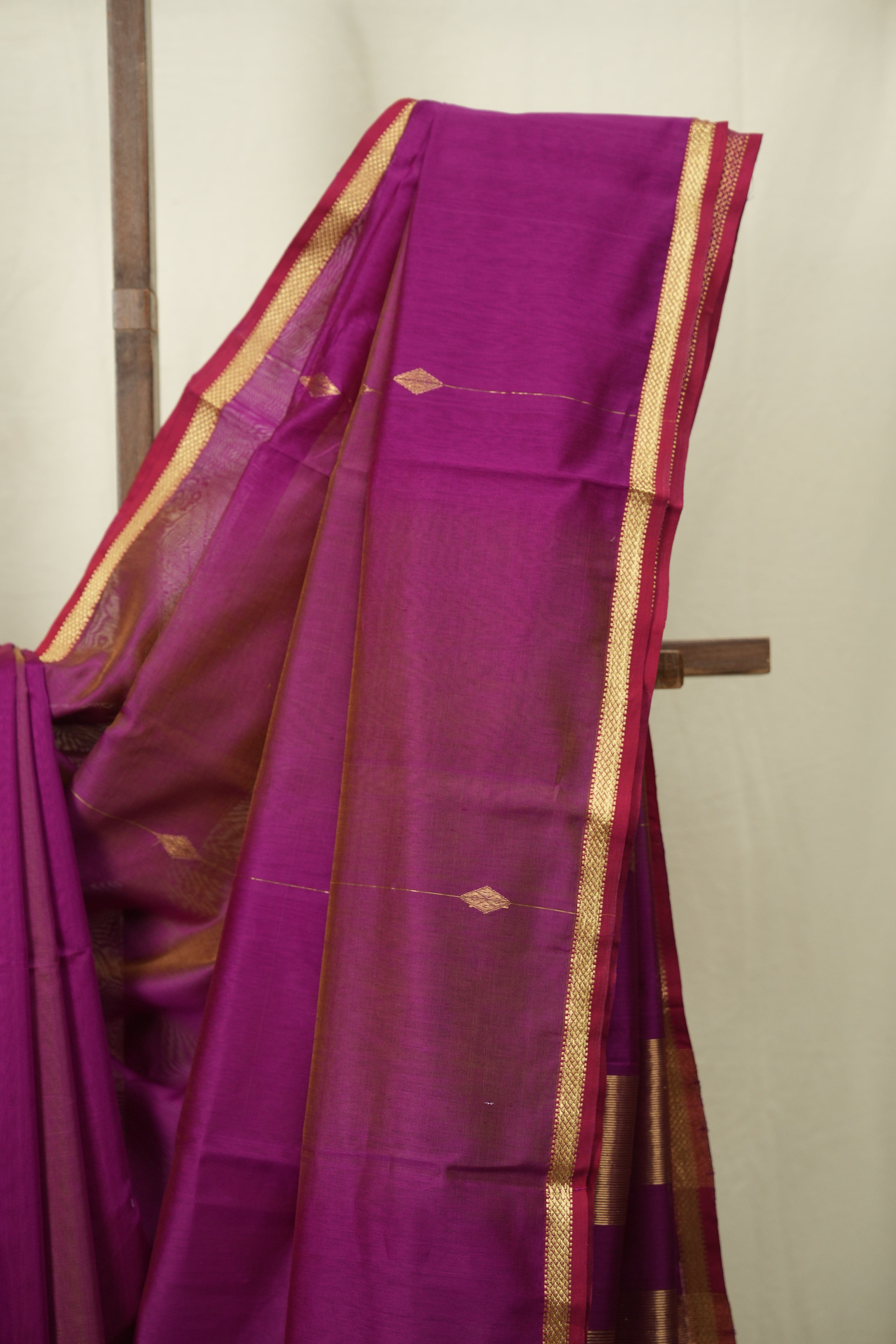 Magenta Maheshwari Saree - SRMMS1264