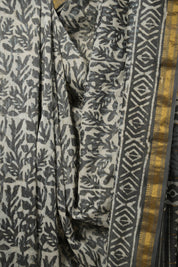 Off White Grey HBP Cotton Silk Saree With Maheshwari Border - SROWGCSS1359