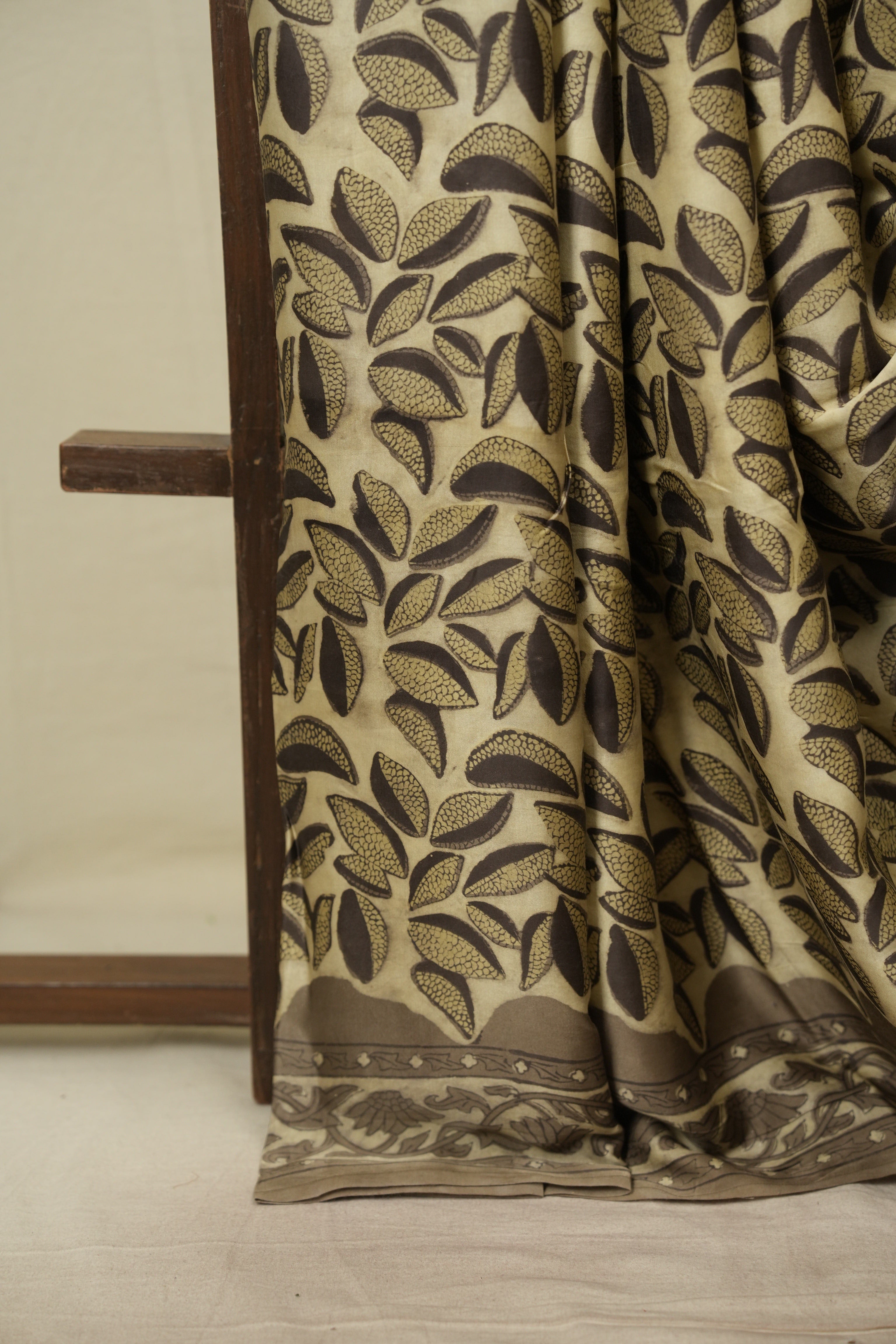 Beige Modal Silk Saree -SRBMSS775