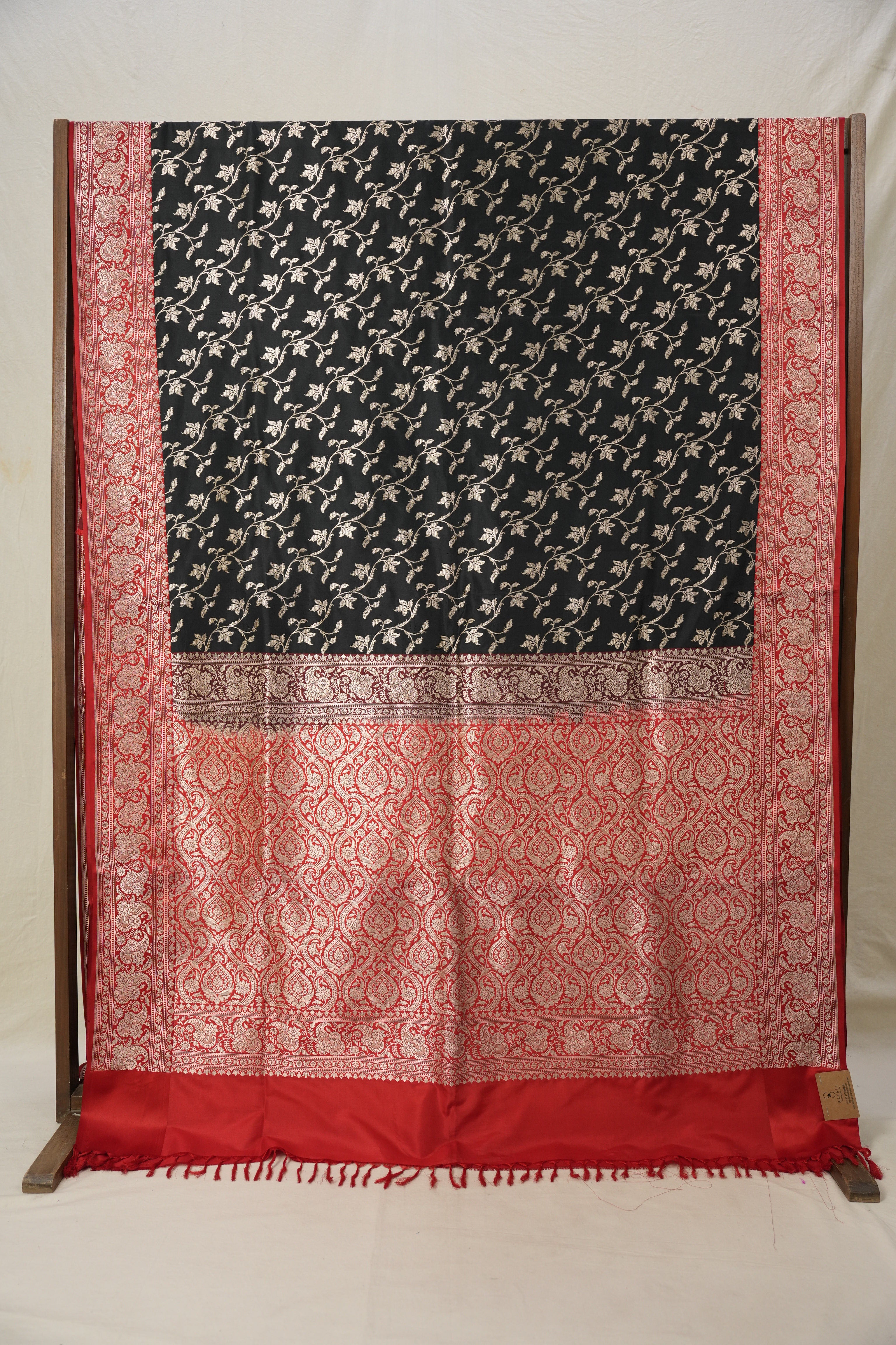 Black Banarasi Silk Saree-SRBBSS05EX