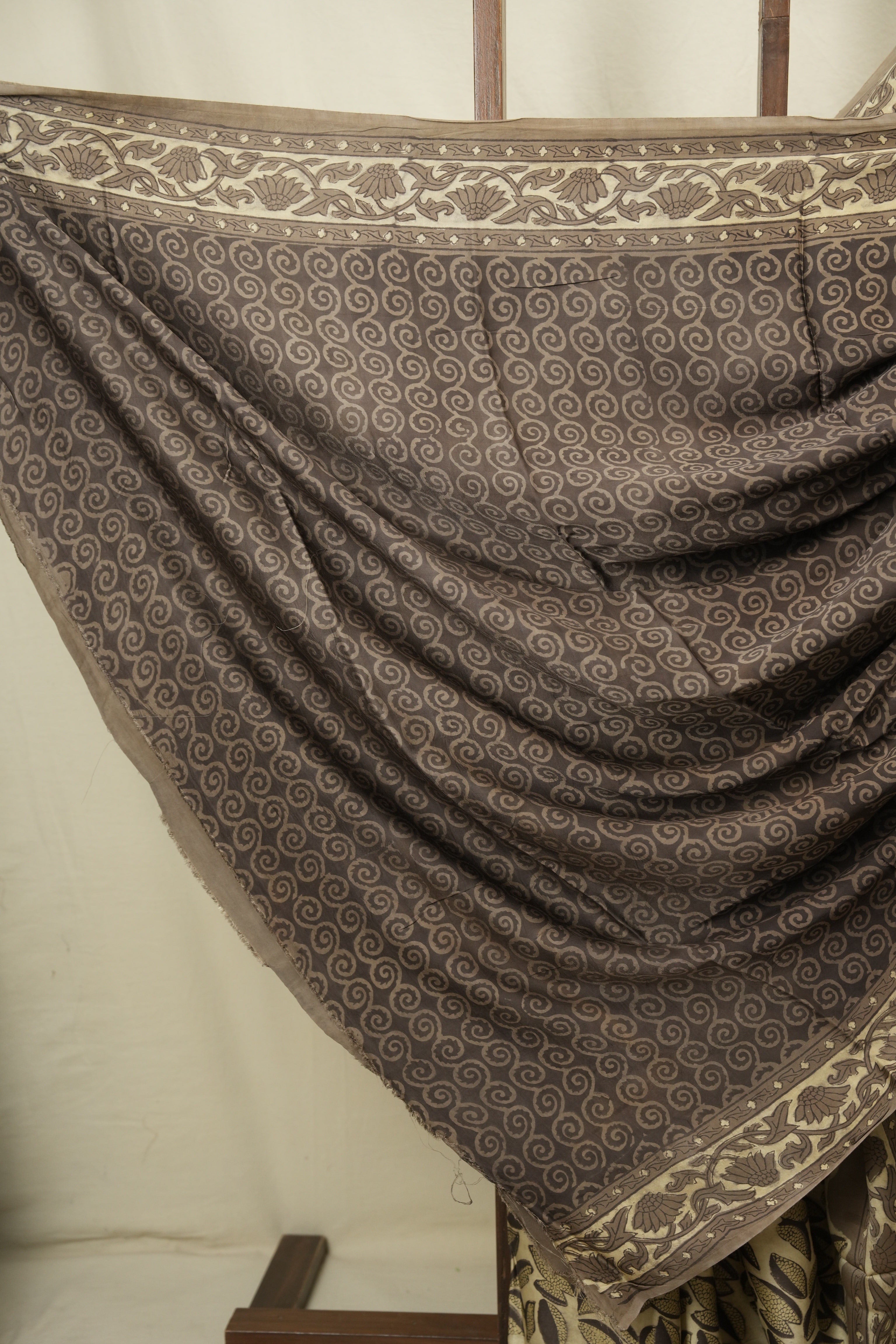 Beige Modal Silk Saree -SRBMSS775
