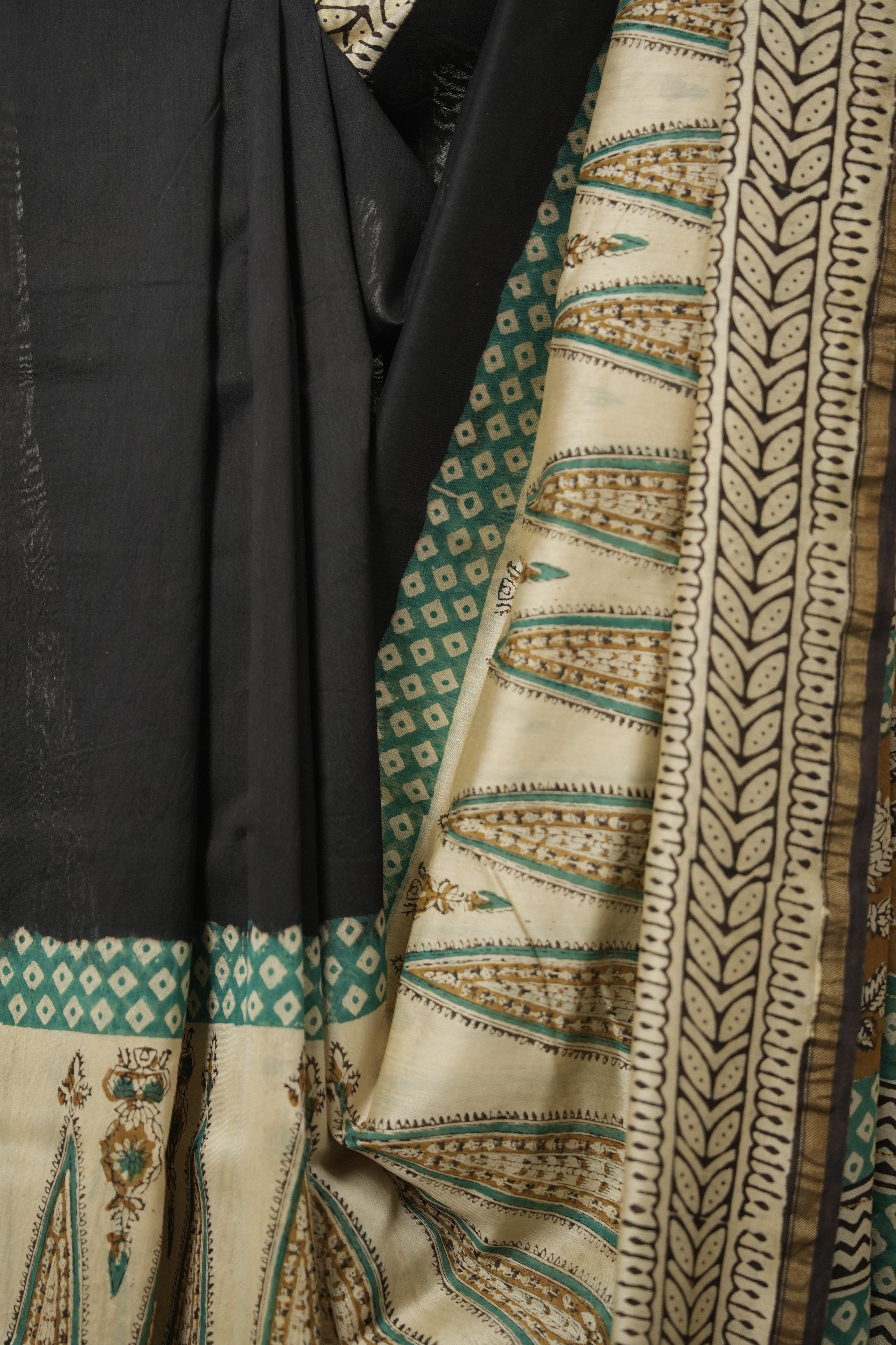 Black HBP Cotton Silk Saree With Chanderi Border - SRBCSS1374