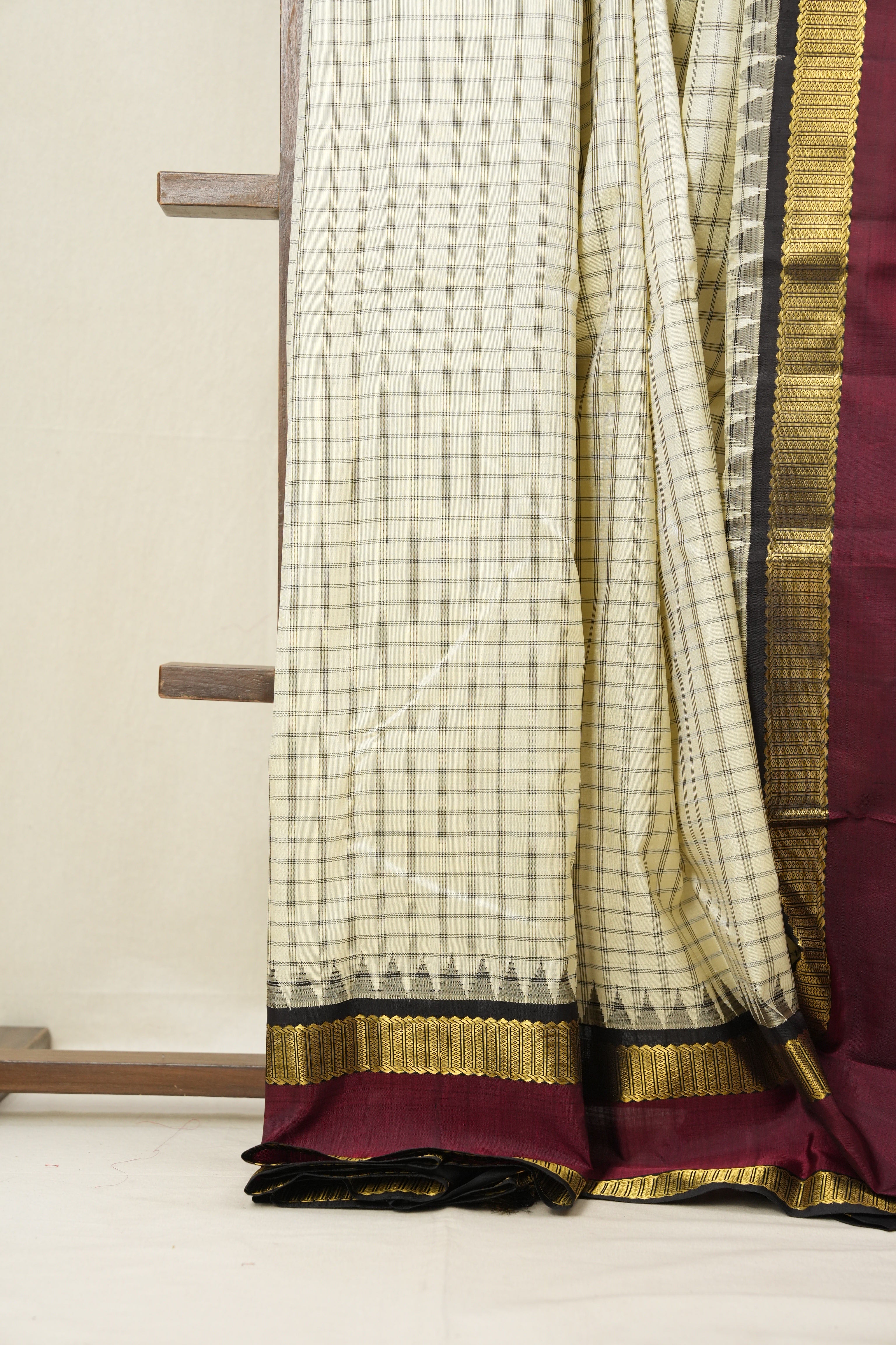 Cream Kanjivaram Silk Saree - SRCKSS939