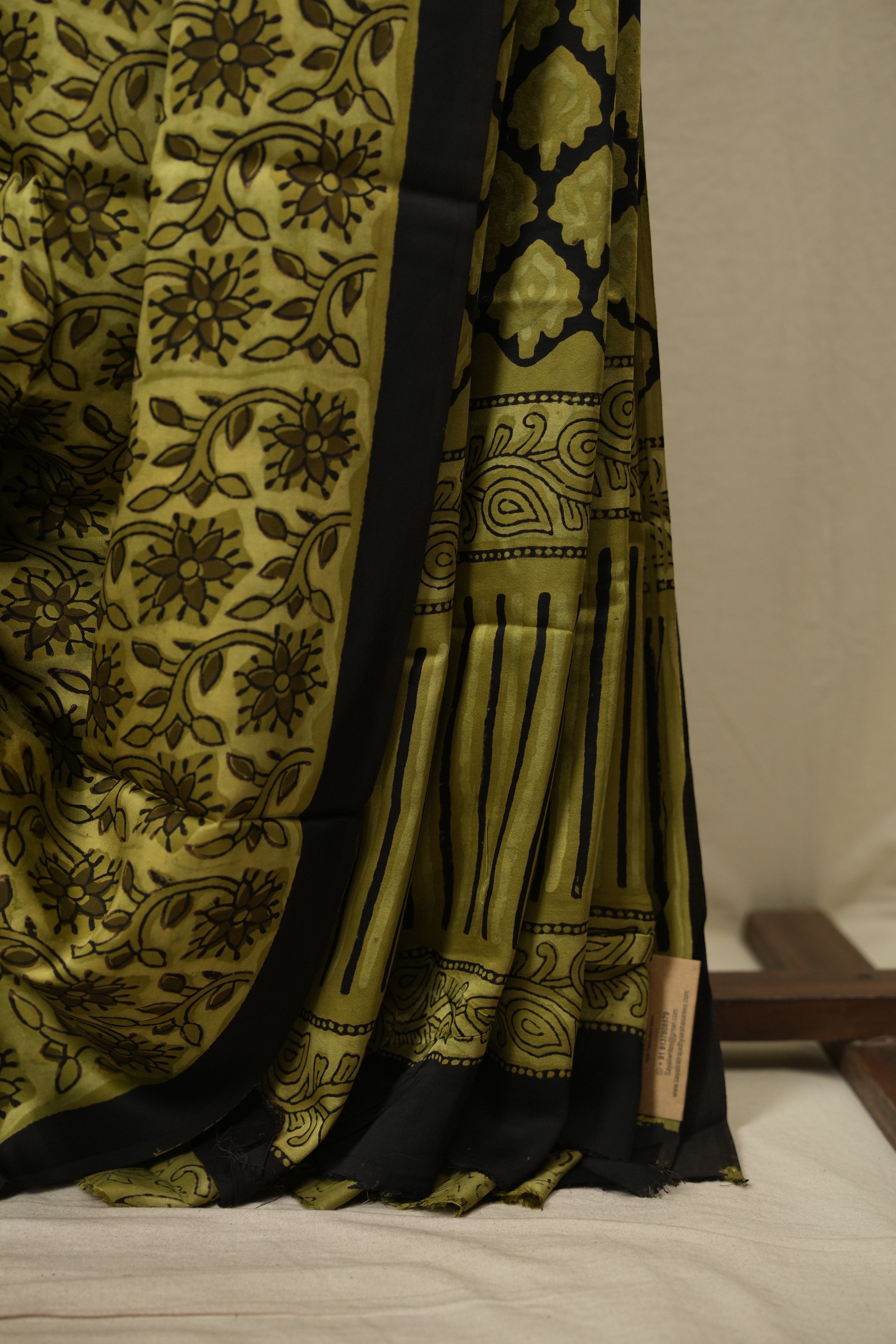 Olive Green Modal Silk Saree -SROGMSS769