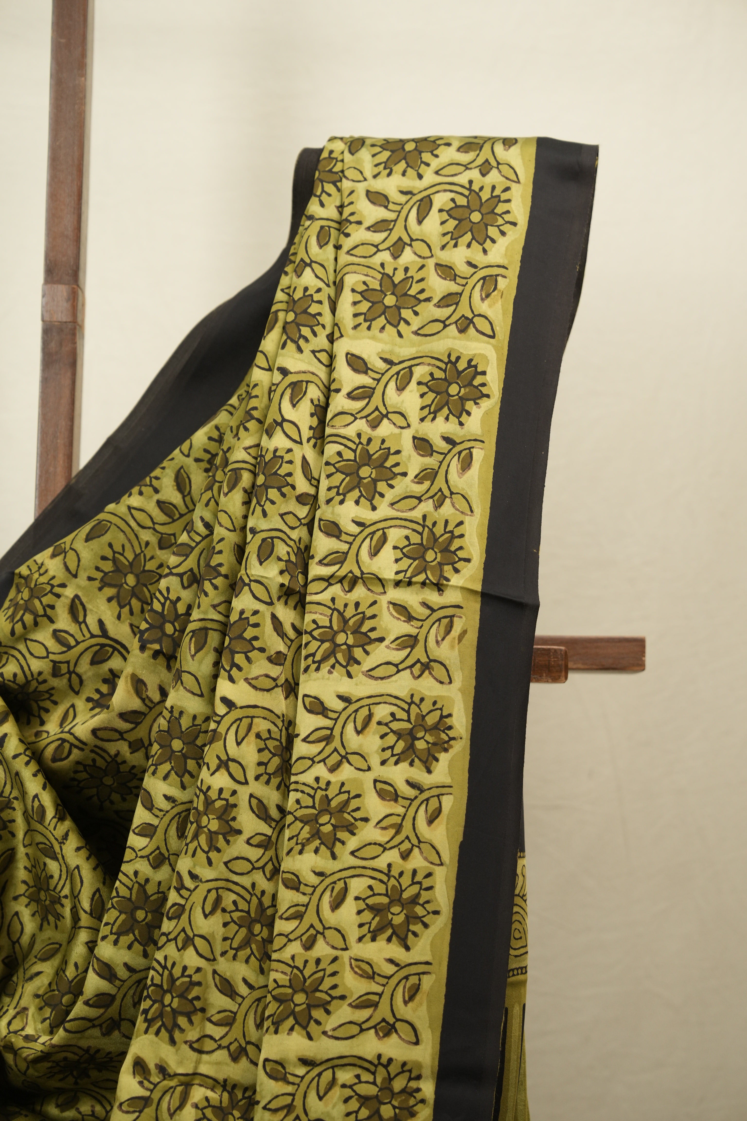 Olive Green Modal Silk Saree -SROGMSS769