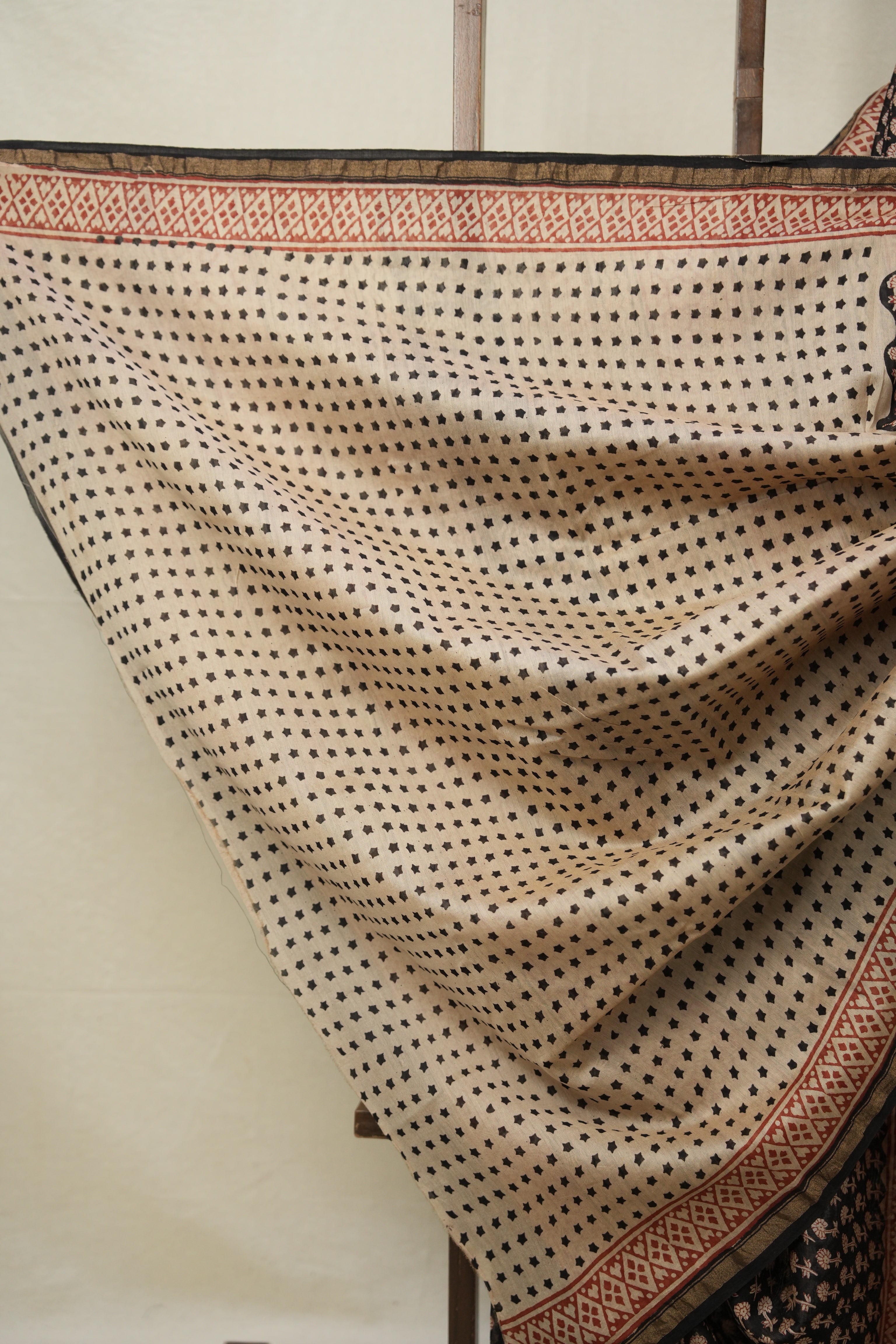 Black HBP Cotton Silk Saree With Chanderi Border - SRBCSS1367