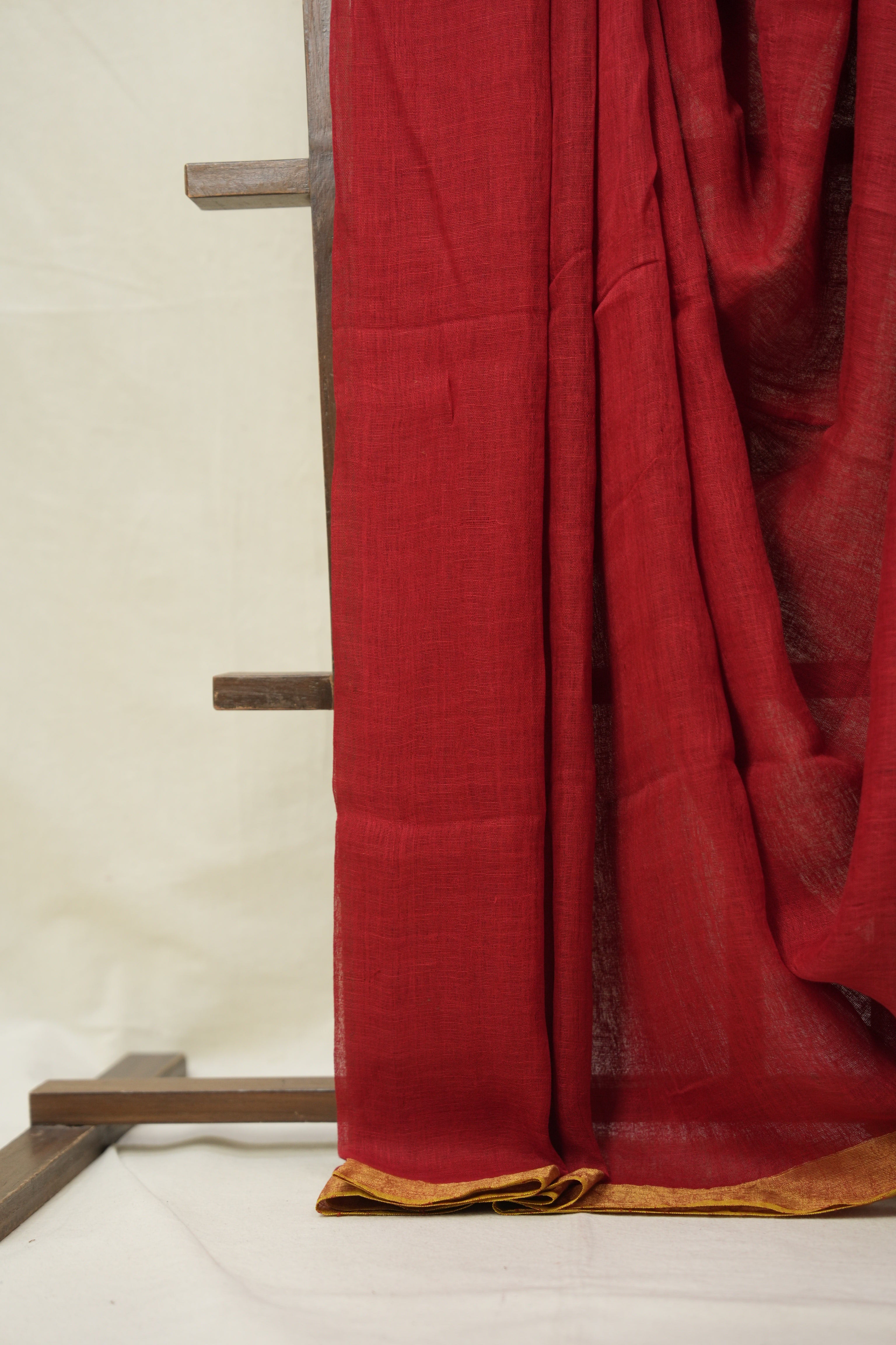 Red Plain Linen Saree With Green Tassels - SRRPLS526