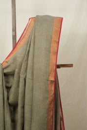 Kashish Plain Linen Saree With Red Tassels - SRKPLS528