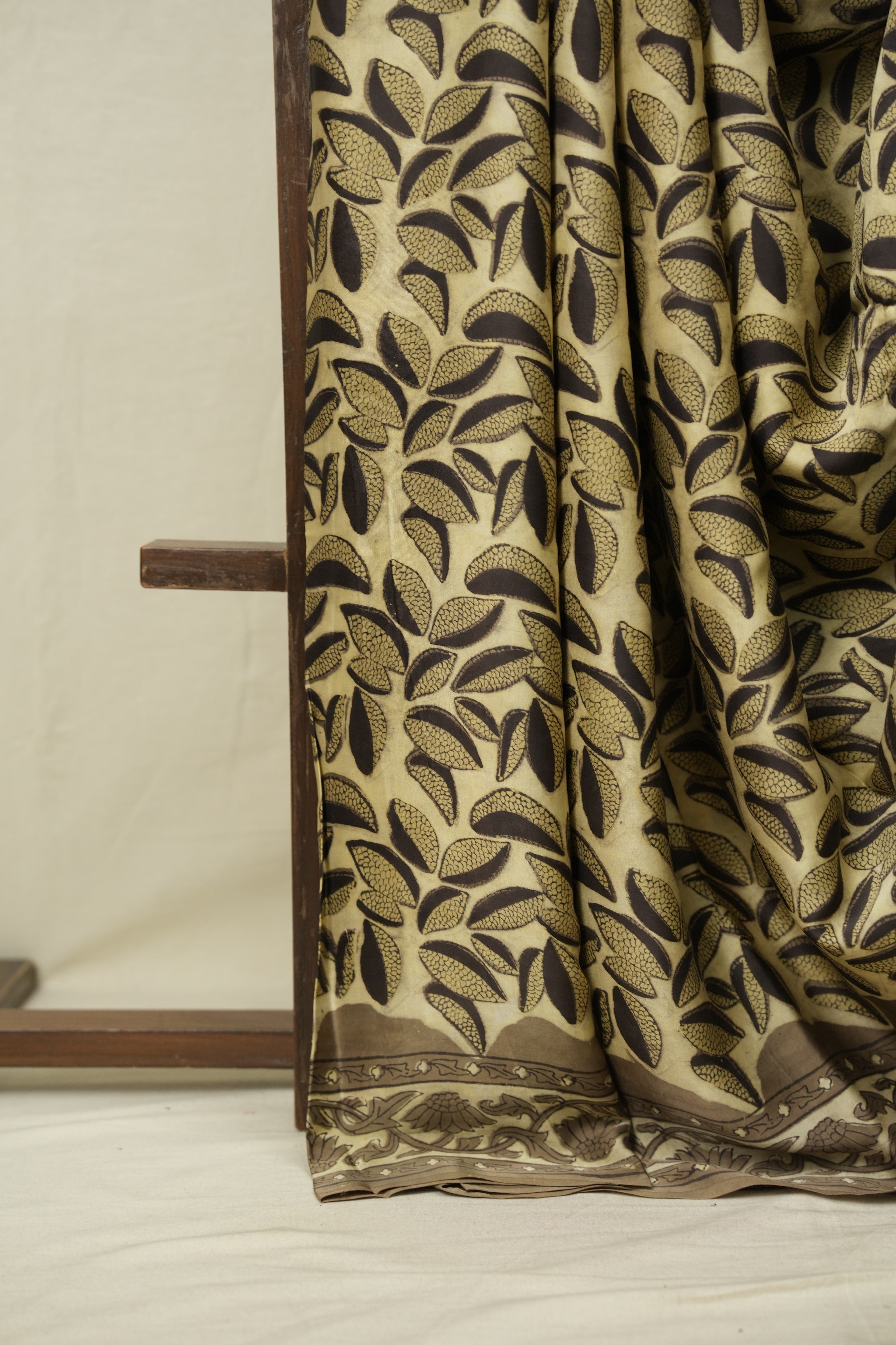 Beige HBP Modal Silk Saree - SRBMSS709