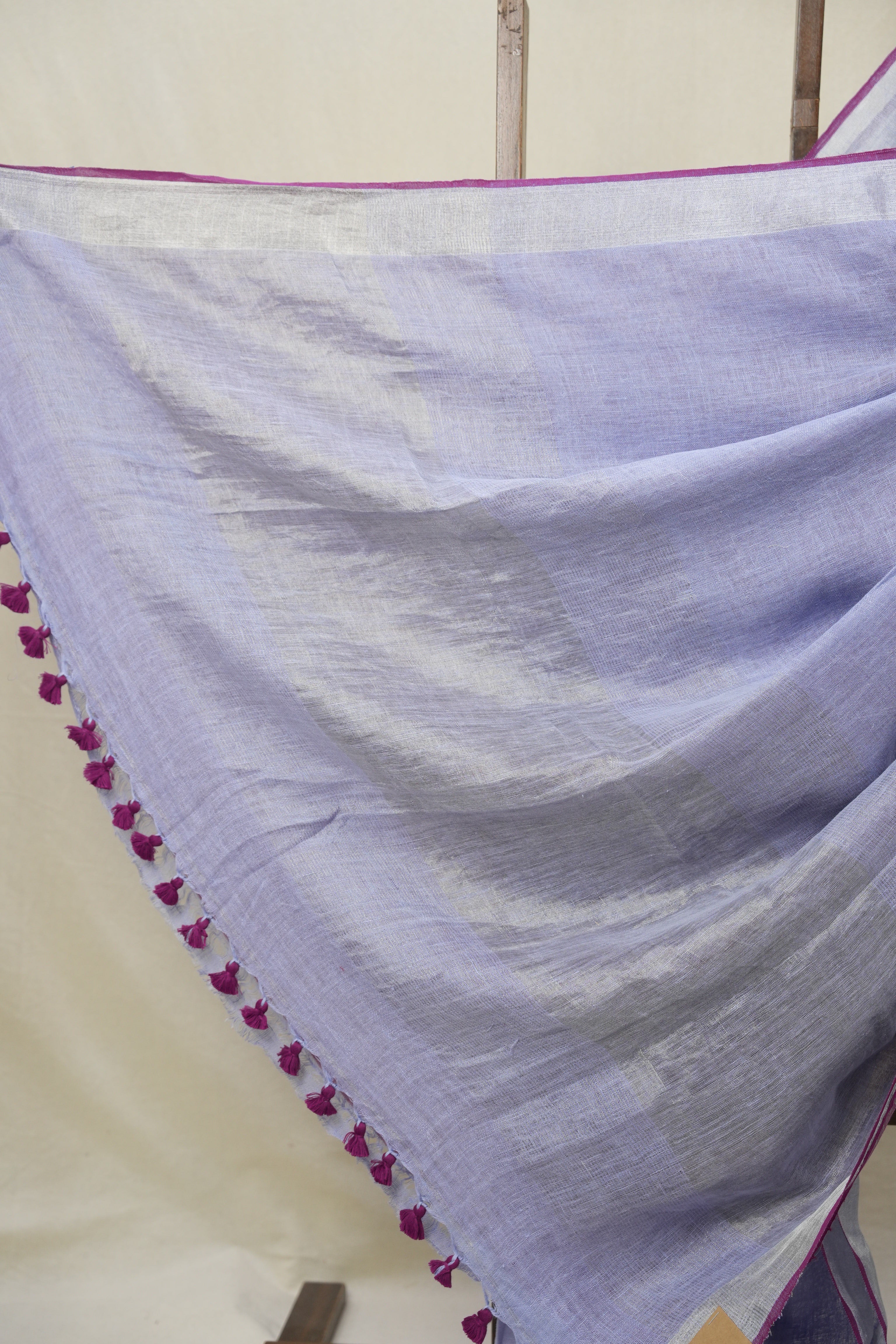 Lavender Plain Linen Saree With Magenta Tassels - SRLPLS473