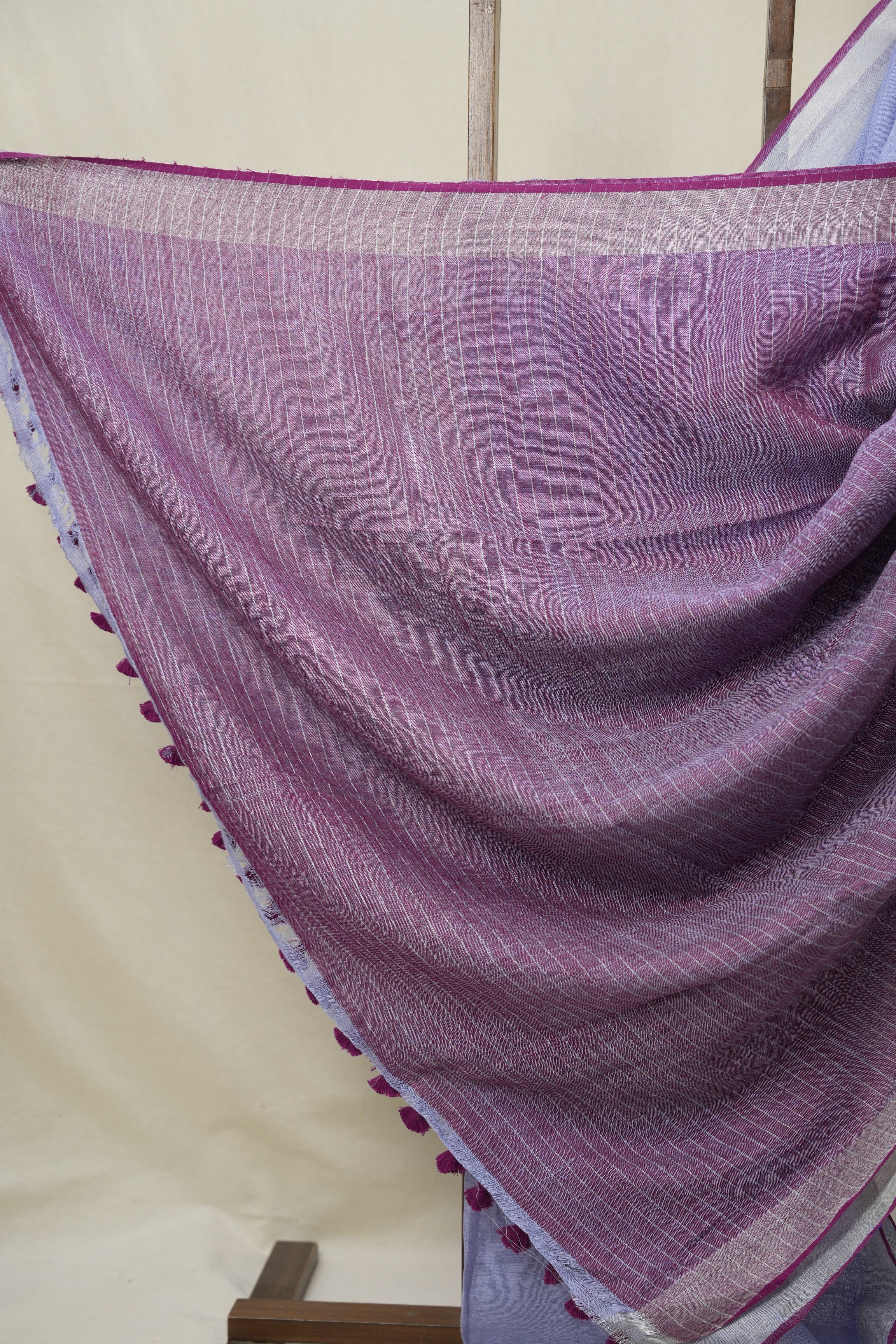 Lavender Plain Linen Saree With Purple Tassels - SRLPLS531