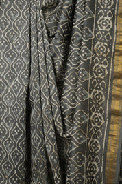 Grey HBP Cotton Silk Saree With Maheshwari Border - SRGCSS1385