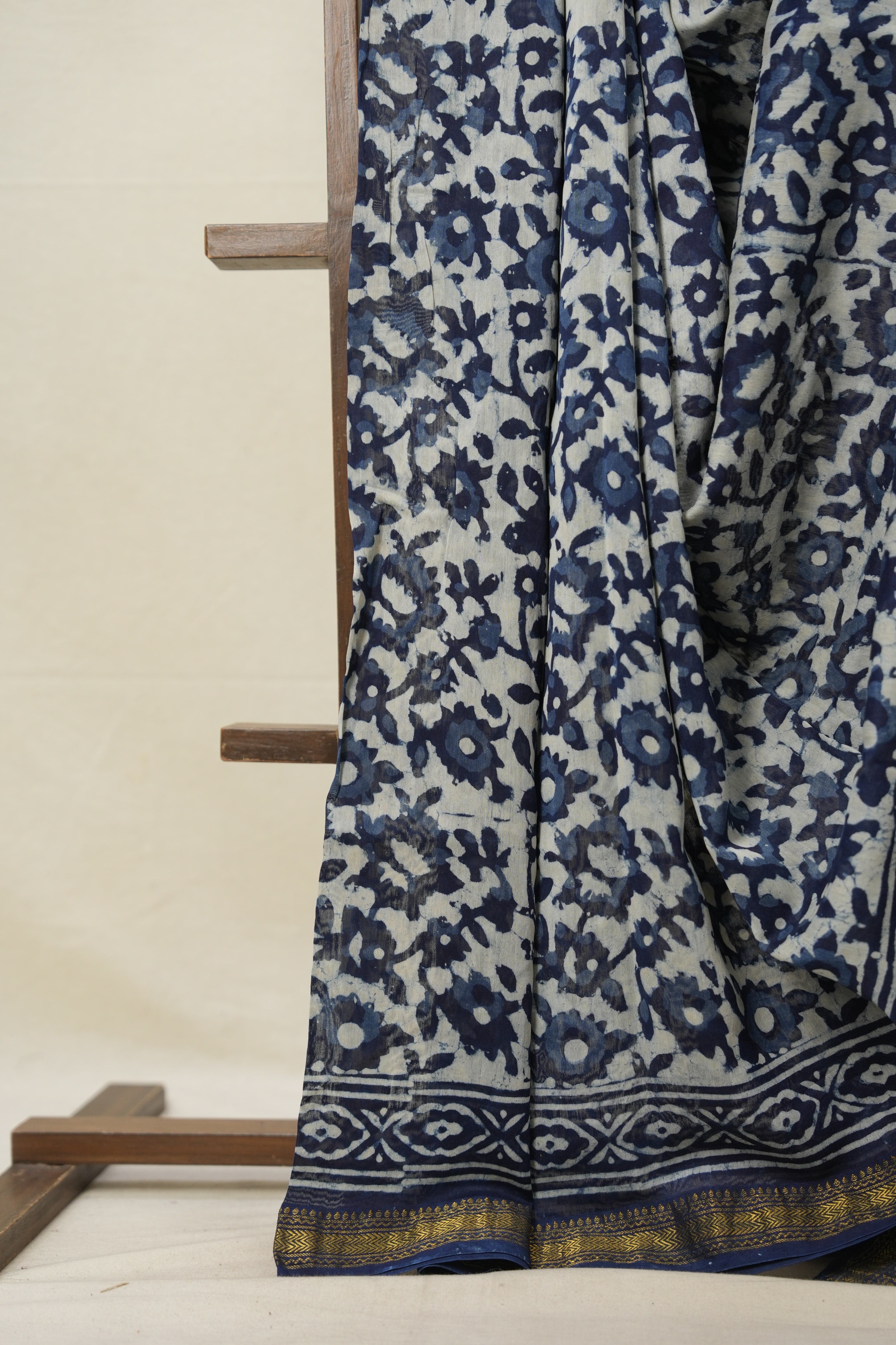 Indigo HBP Cotton Silk Saree With Maheshwari Border - SRICSS1384