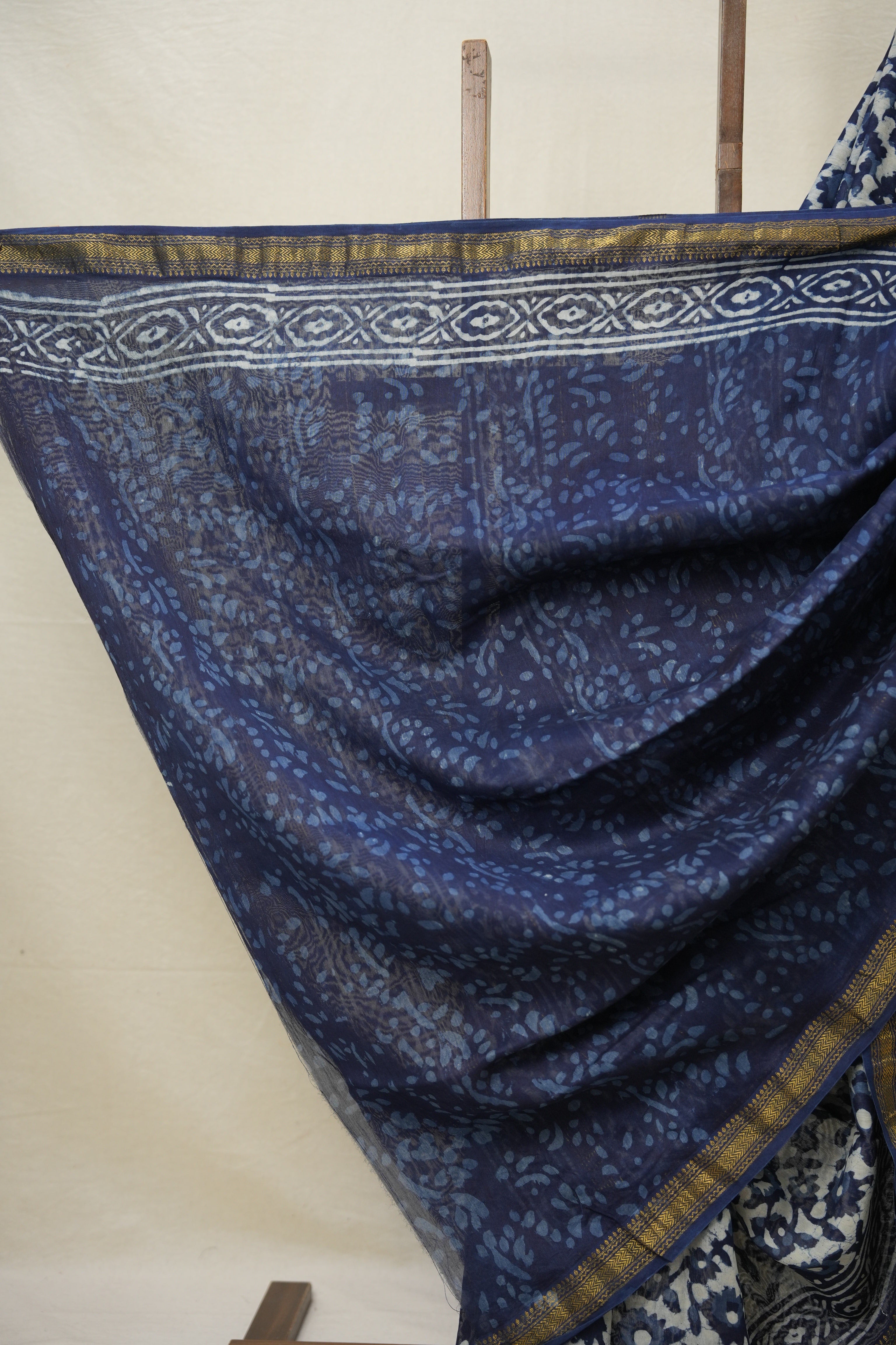 Indigo HBP Cotton Silk Saree With Maheshwari Border - SRICSS1384