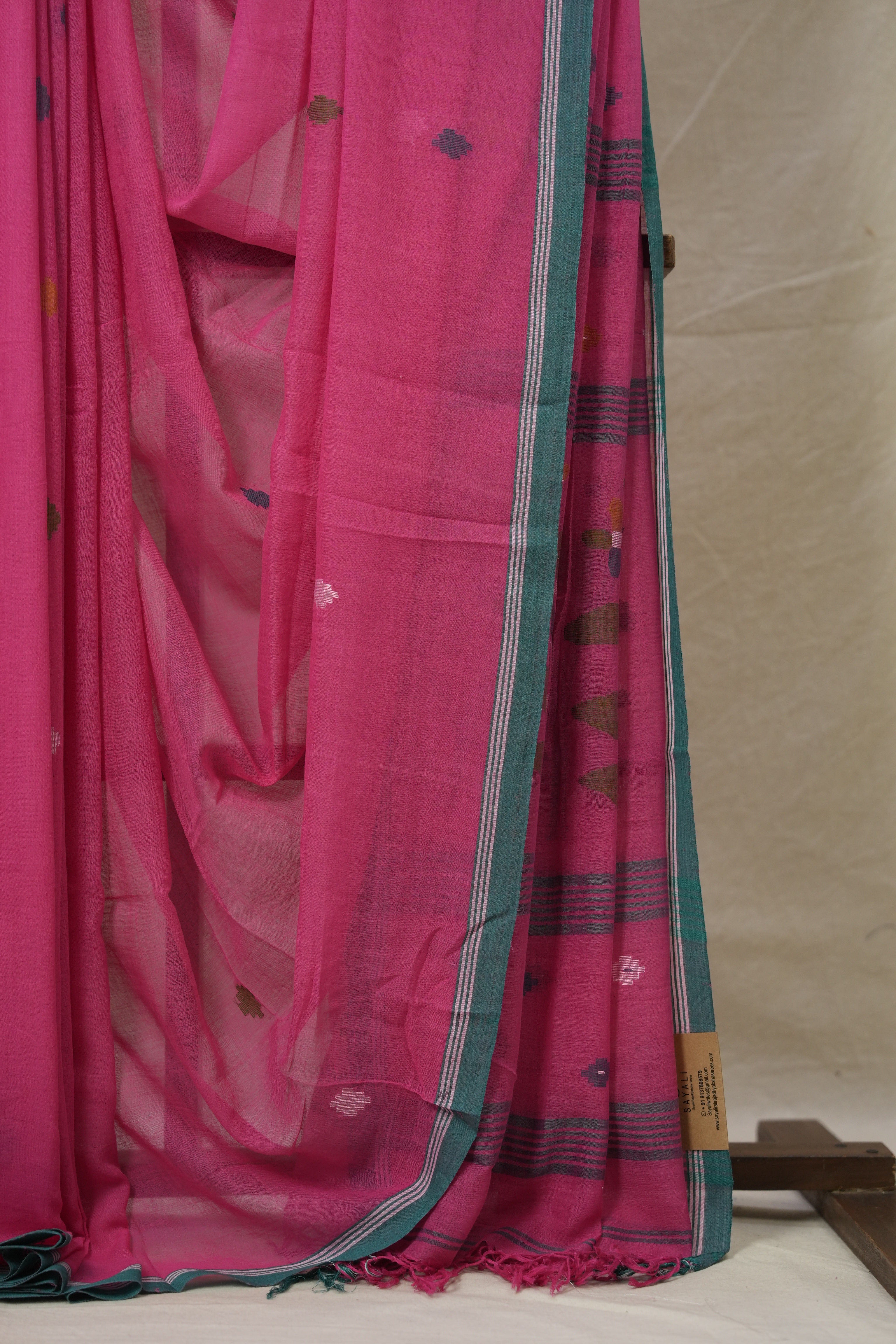 Pink Mul Bengal Cotton Jamdani Saree - SRPMBCJS212
