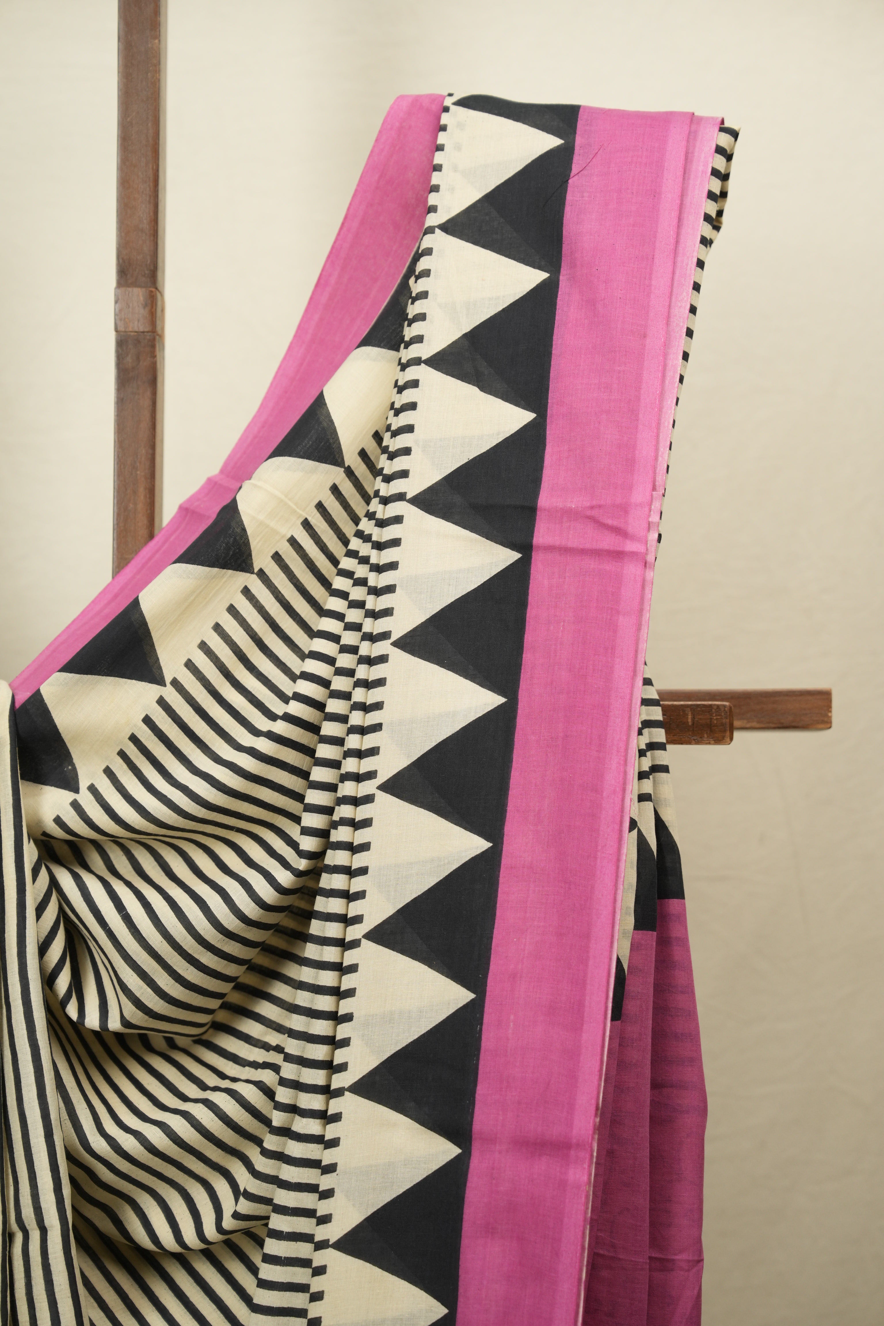 Cream HBP Cotton Saree - SRCCS3777