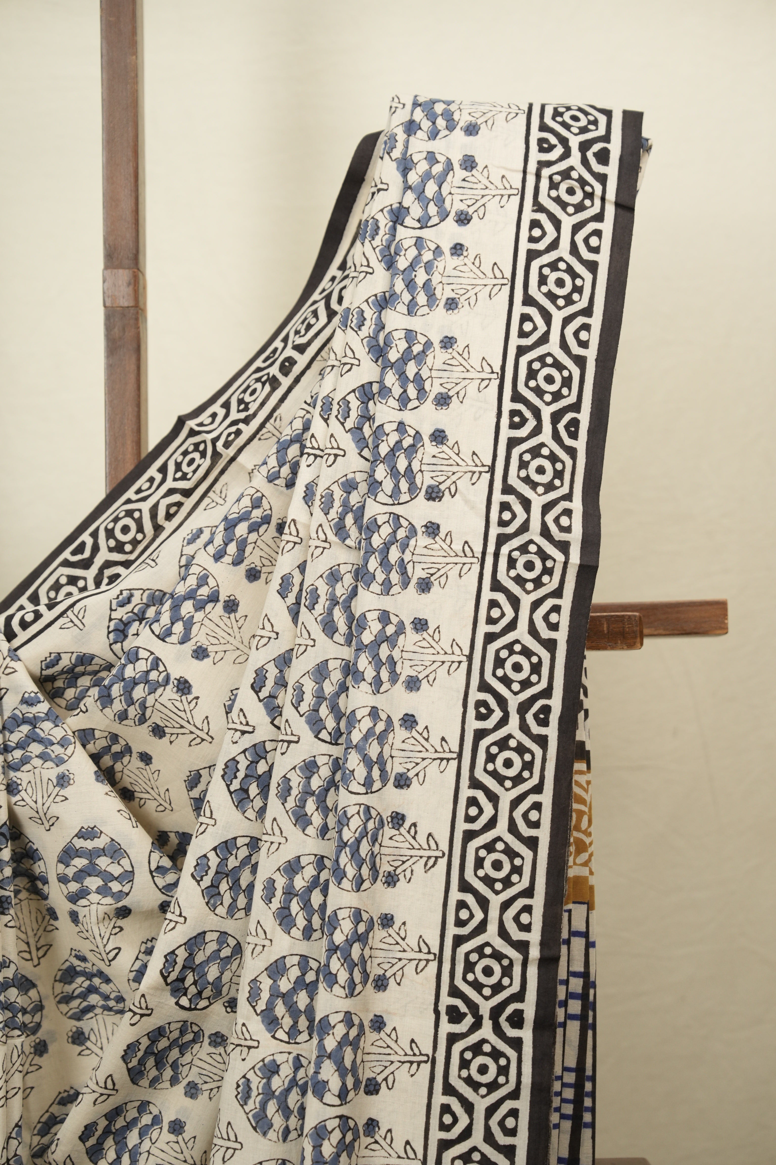 Off White HBP Cotton Saree - SROWCS3795