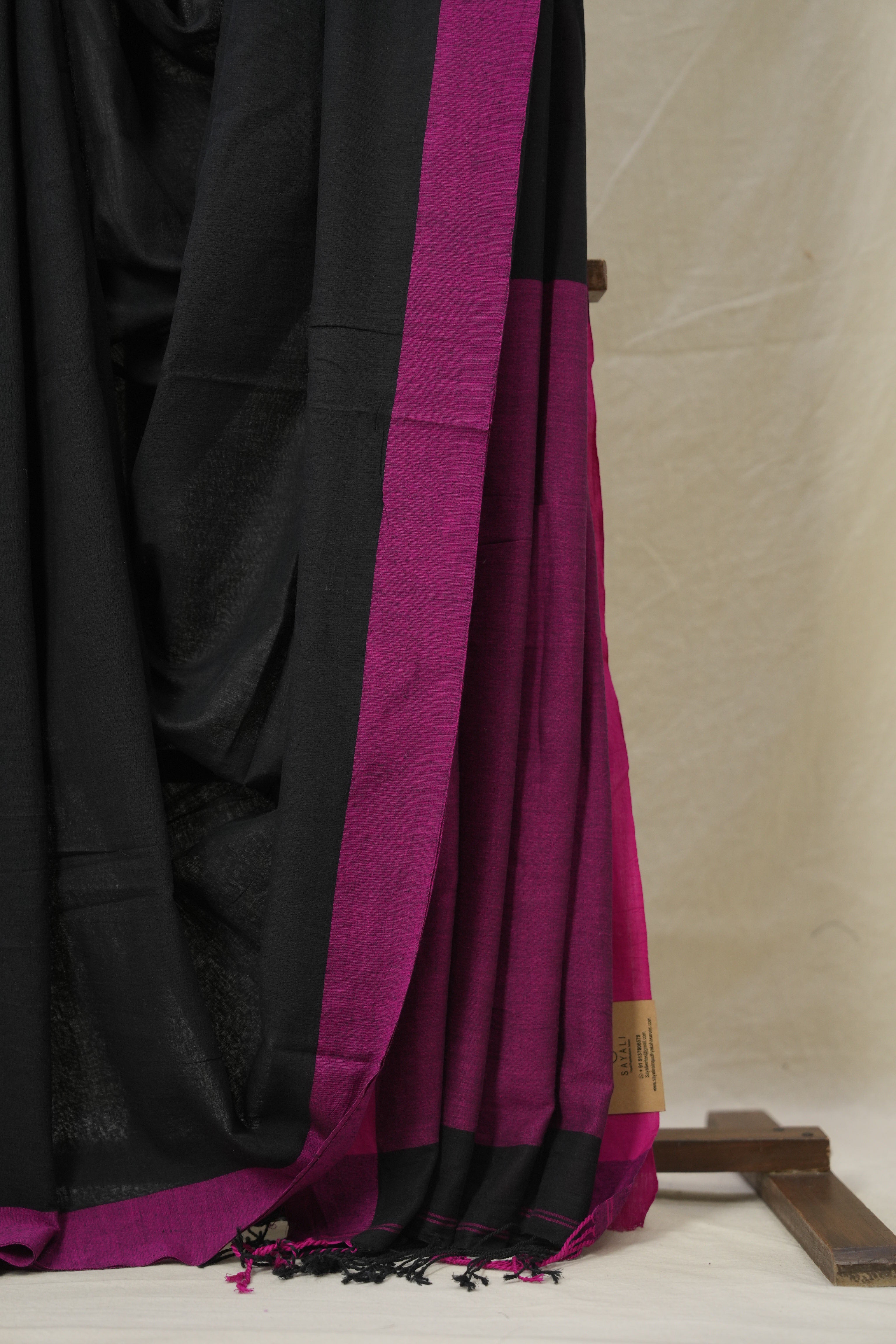 Black Bengal Cotton Saree - SRBBCS150