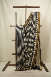 Off-White-Black HBP Cotton Silk Saree With Maheshwari Border - SROWBCSS1832