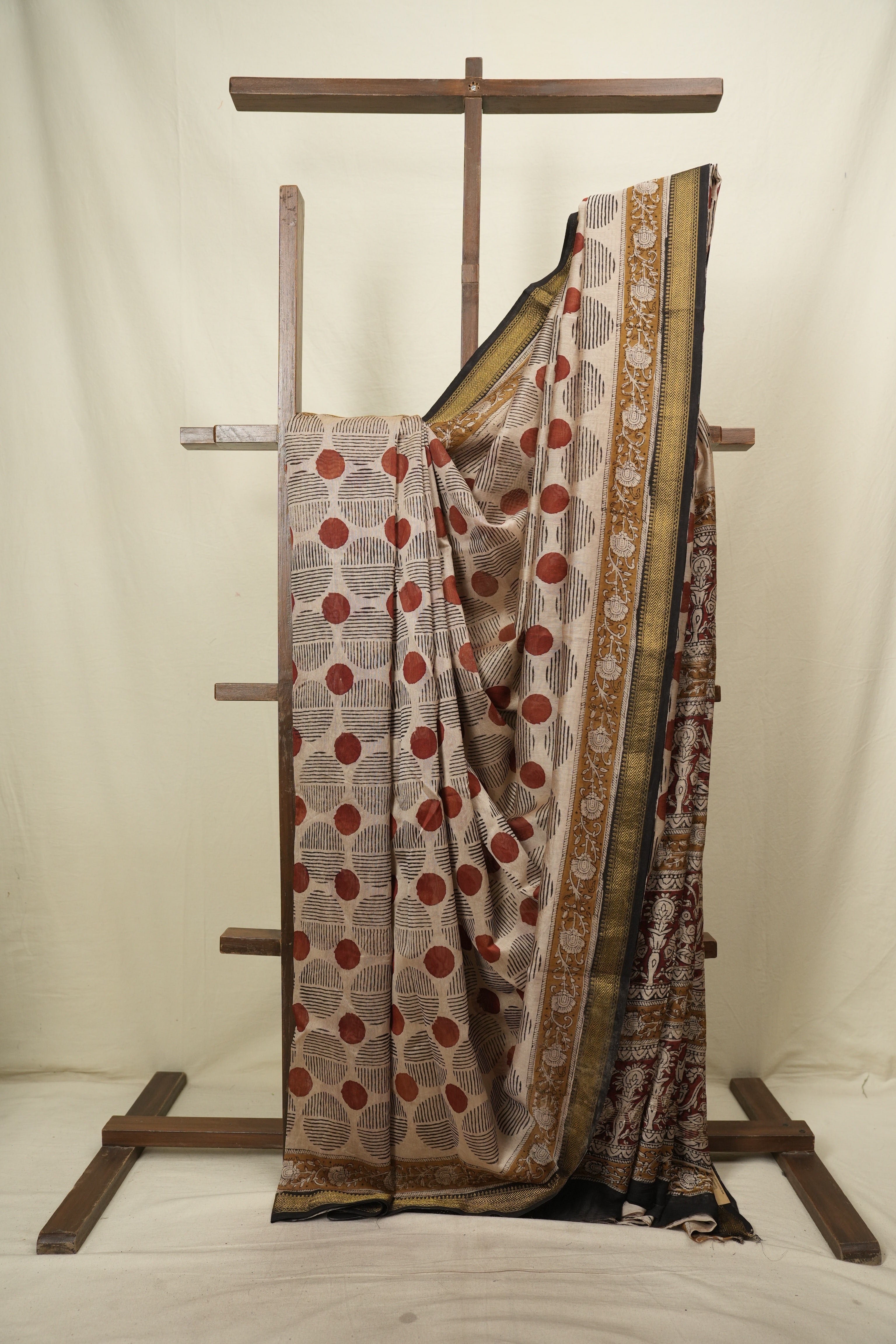 Cream HBP Cotton Silk Saree With Maheshwari Border - SRCCSS1831