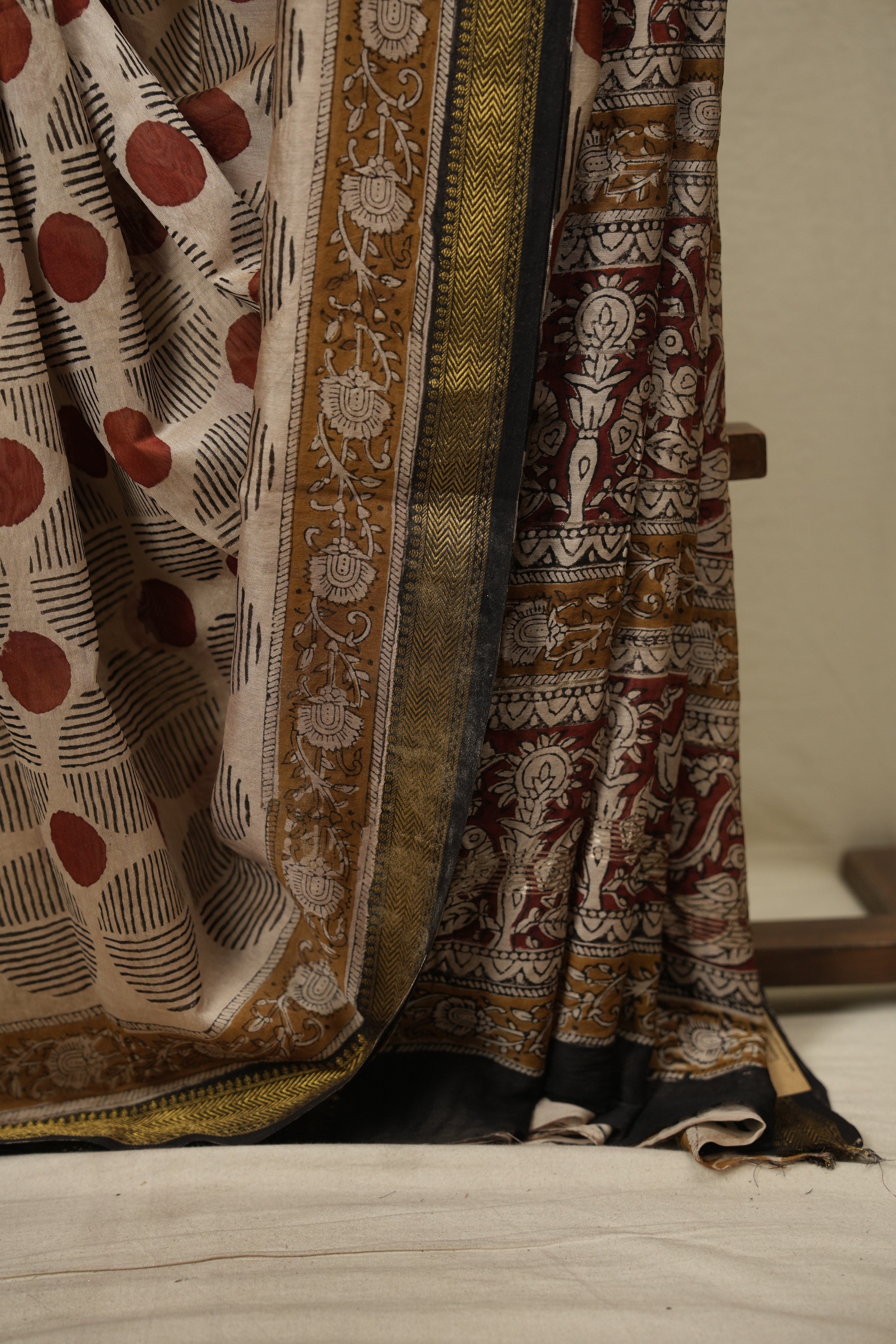 Cream HBP Cotton Silk Saree With Maheshwari Border - SRCCSS1831