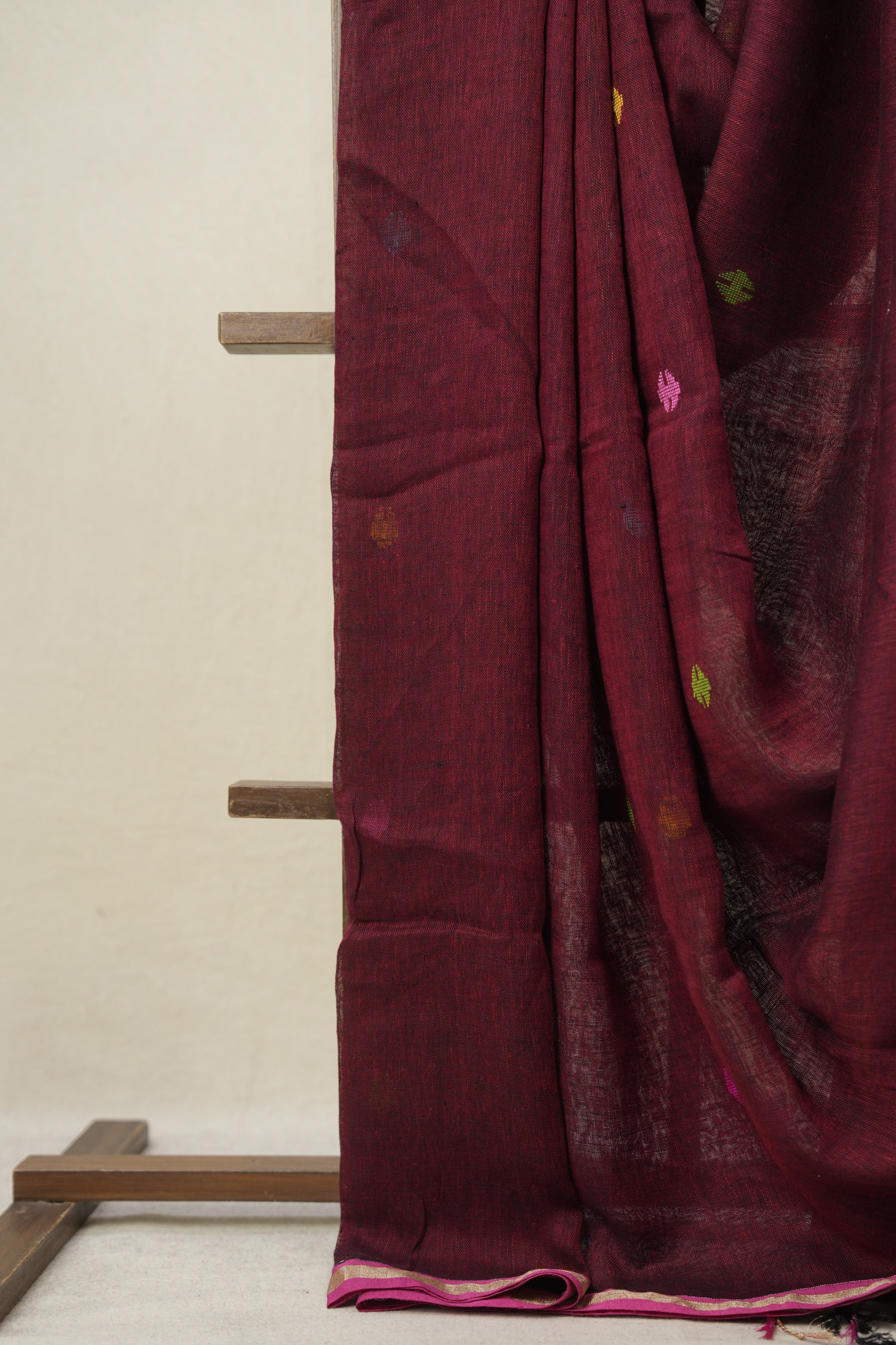 Maroon Linen Jamdani Saree - SPMLJS516