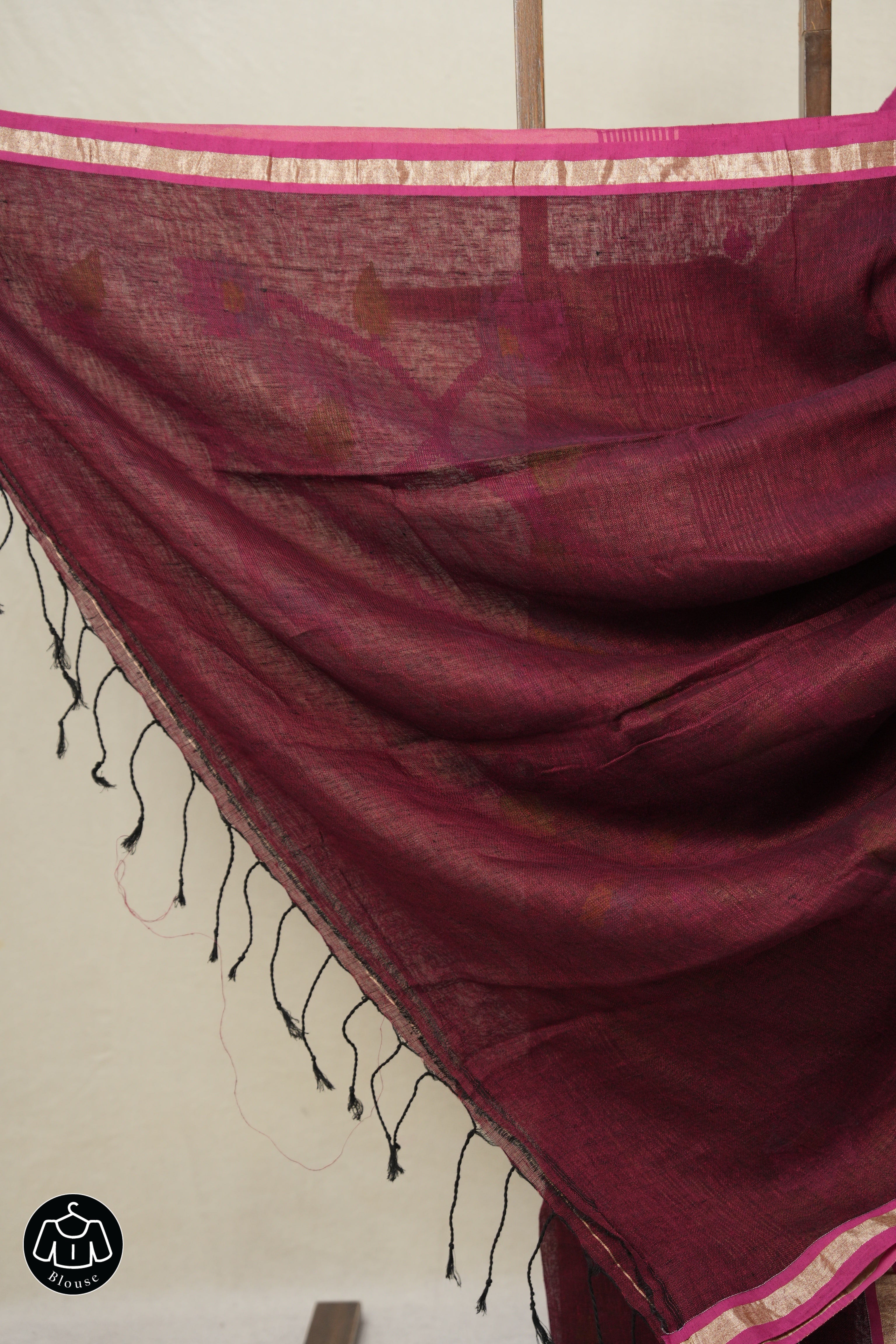 Maroon Linen Jamdani Saree - SPMLJS516