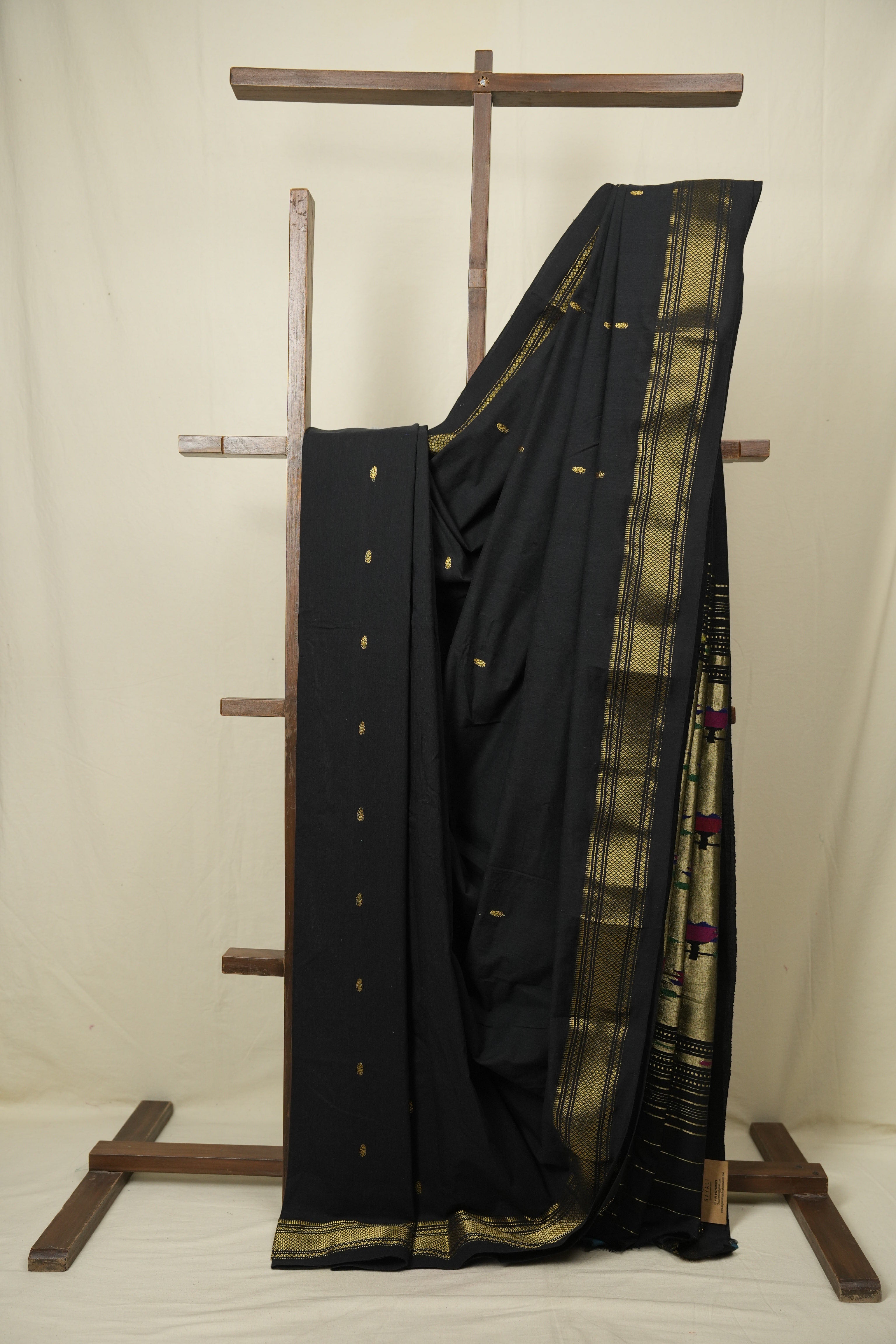 Black Cotton Paithani Saree - SRBCPS804