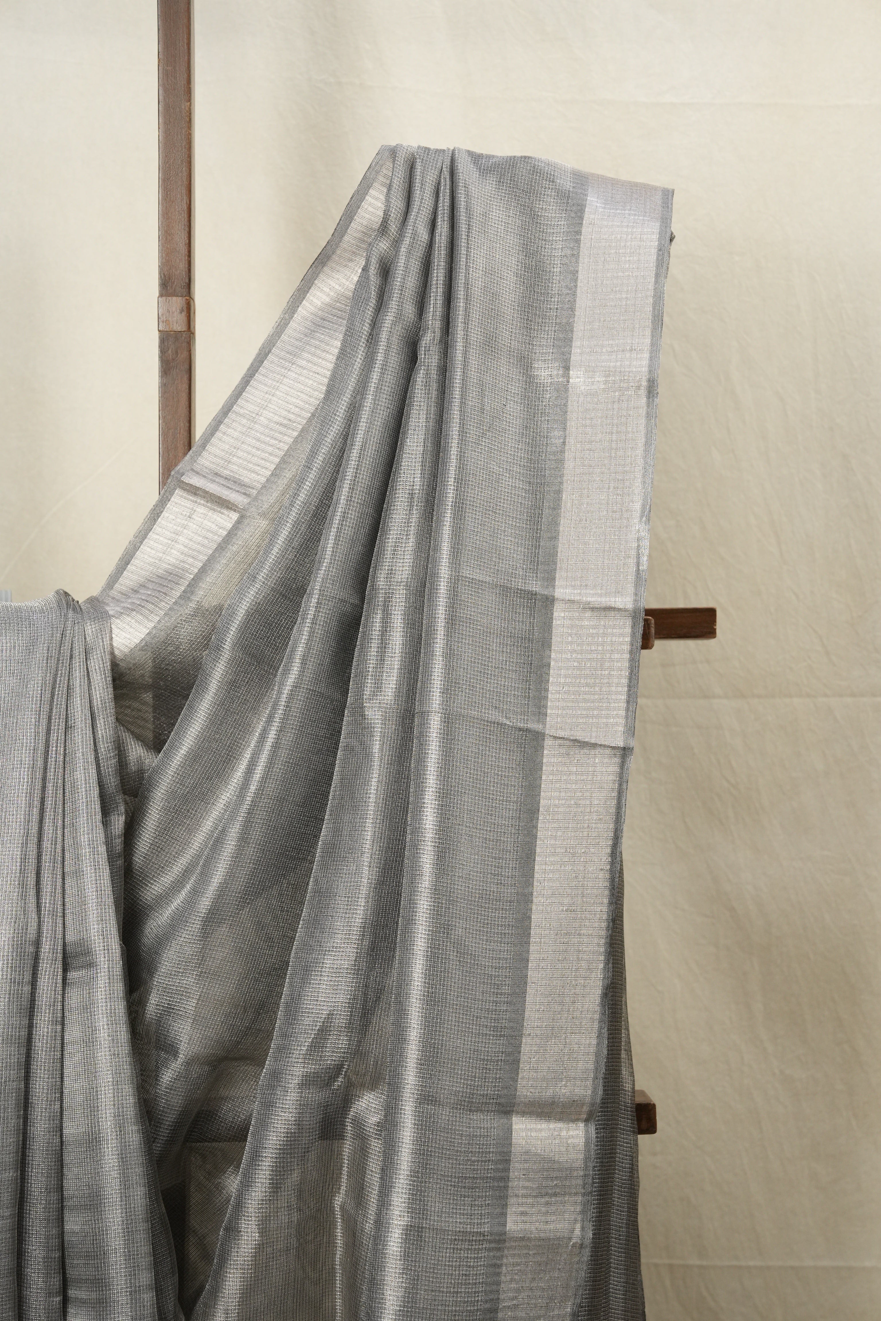 Black Silver Tissue Tussar Silk Saree - SRBSTTSS524