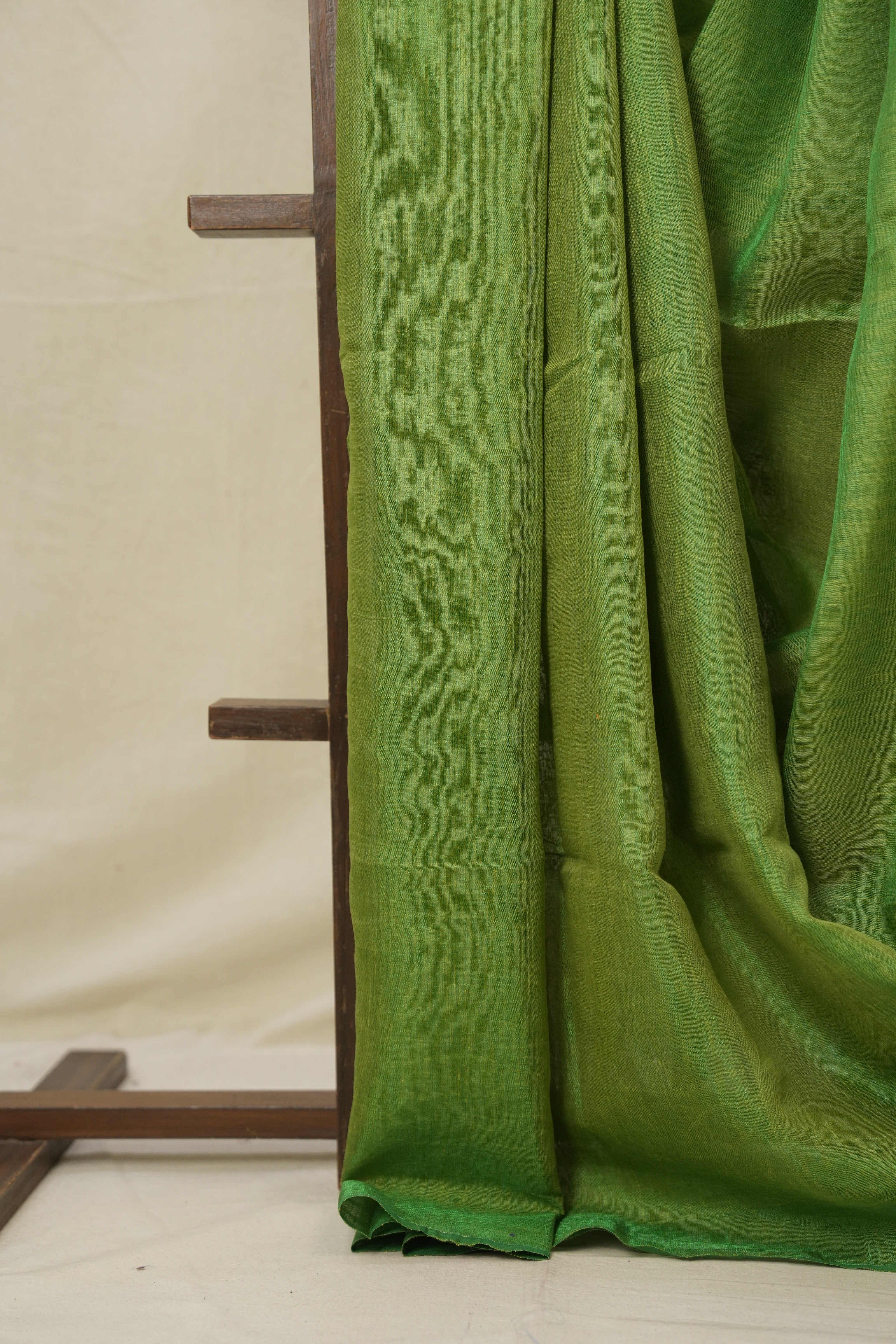 Green Gold Plain Tissue Linen Saree With Tassels - SRGGPTLS288