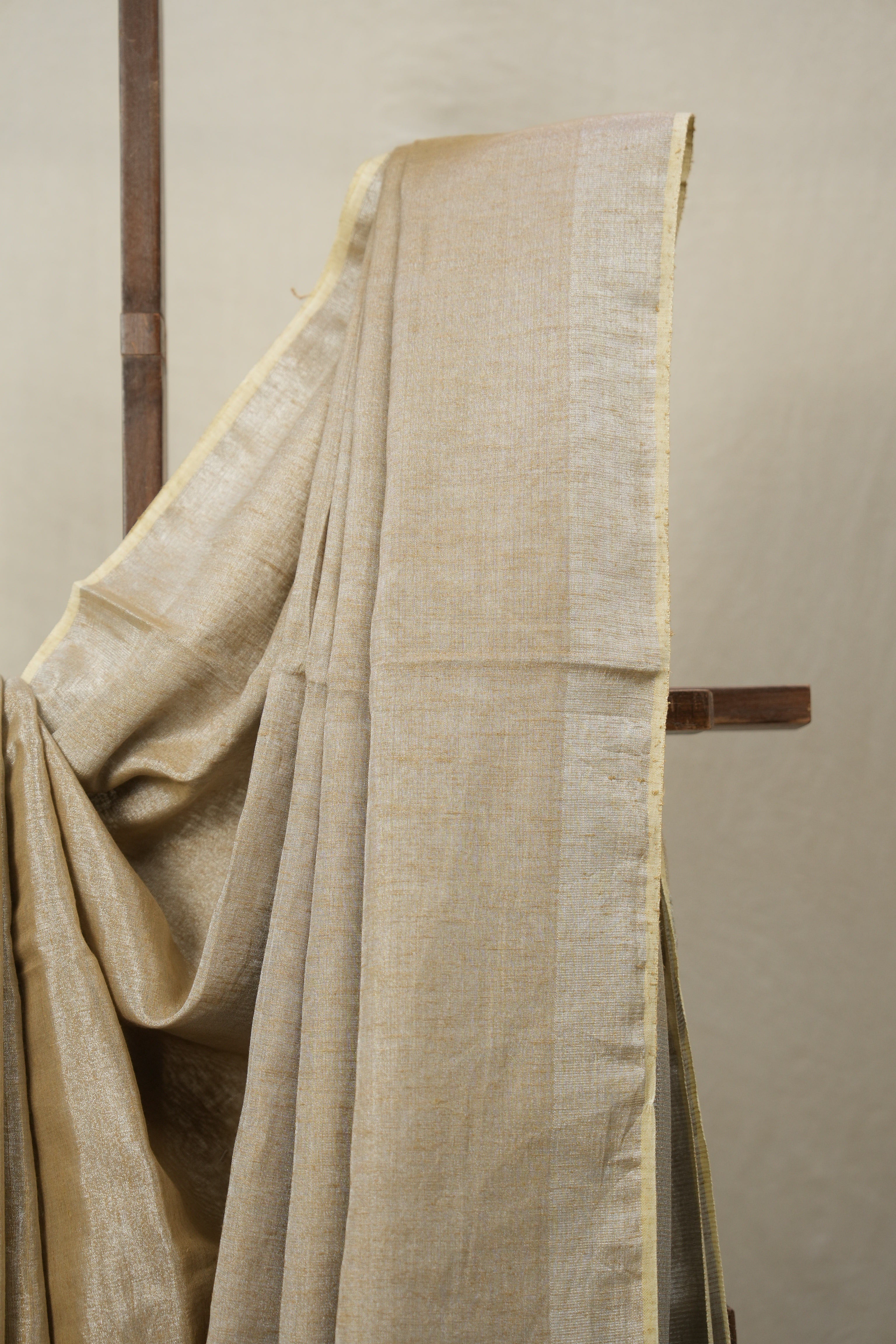 Silver Beige Plain Tissue Linen Saree With Tassels - SRSBPTLS300