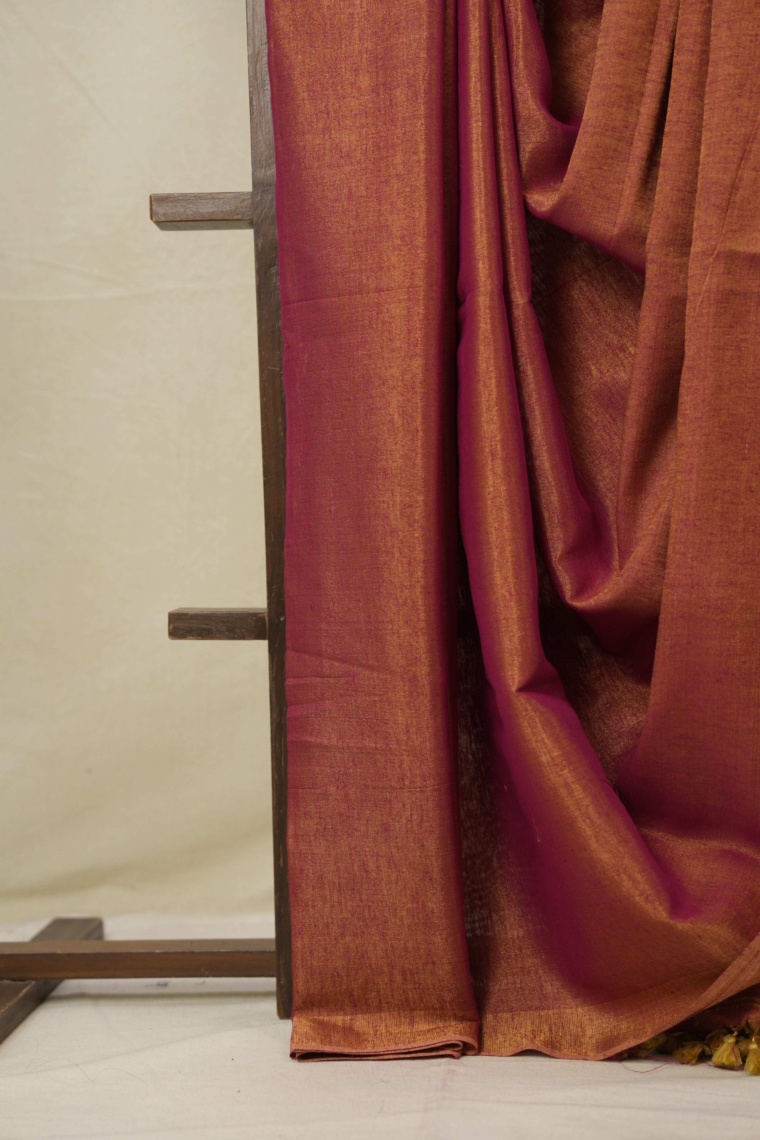 Pink Gold Plain Tissue Linen Saree With Tassels - SRPGPTLS294