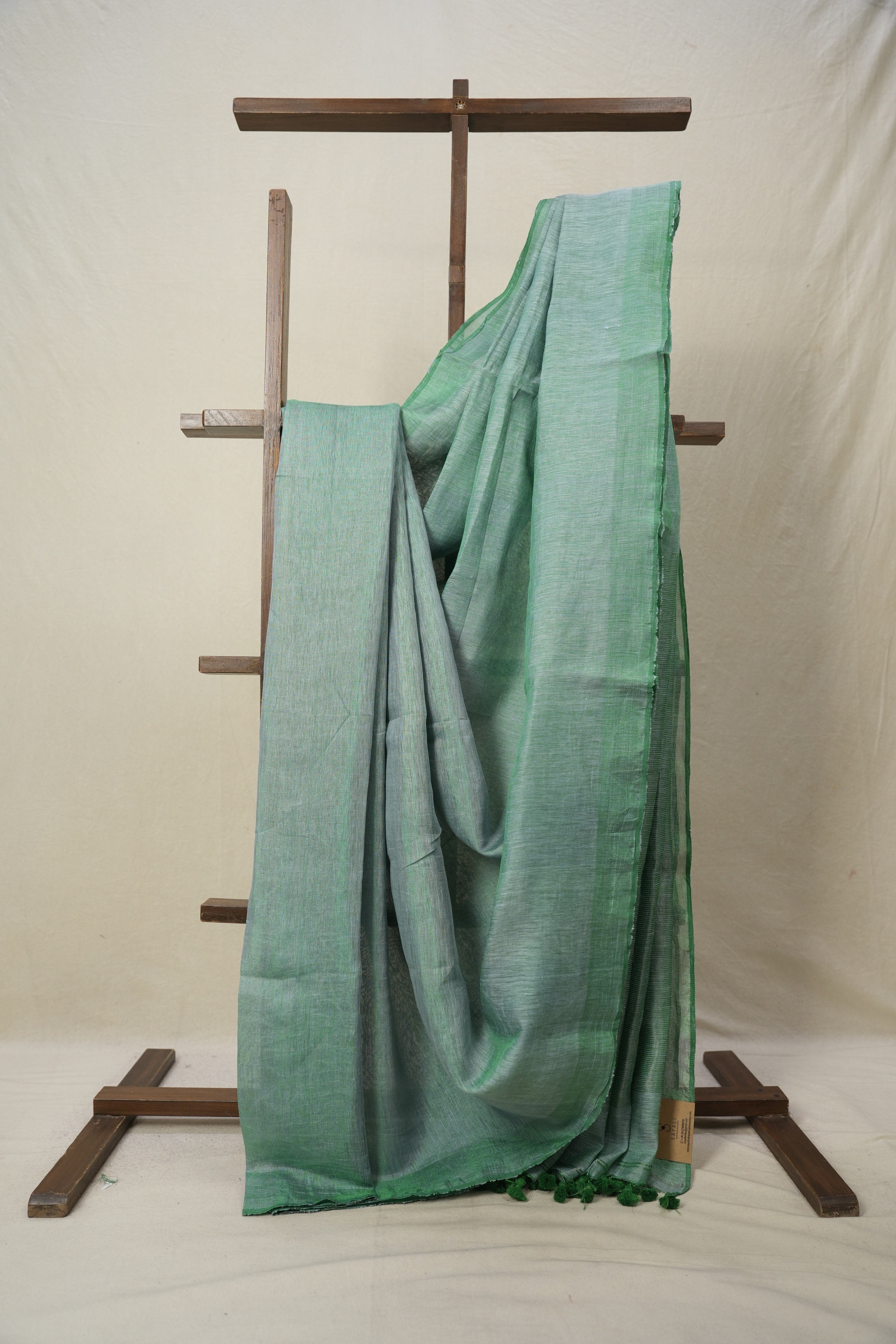 Two Tone Green Tissue Linen Saree With Tassels - SRTTGTLS282