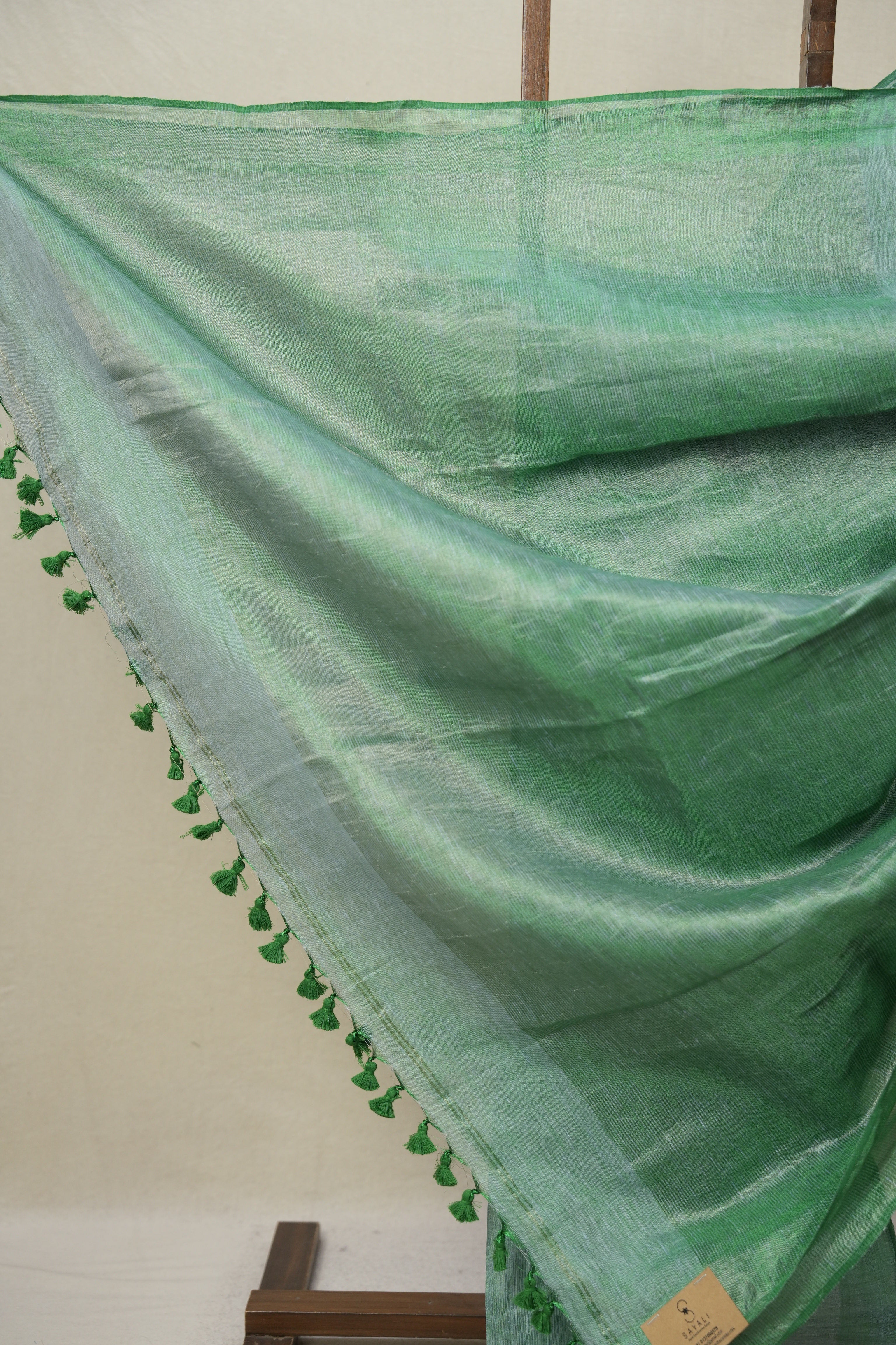 Two Tone Green Tissue Linen Saree With Tassels - SRTTGTLS282
