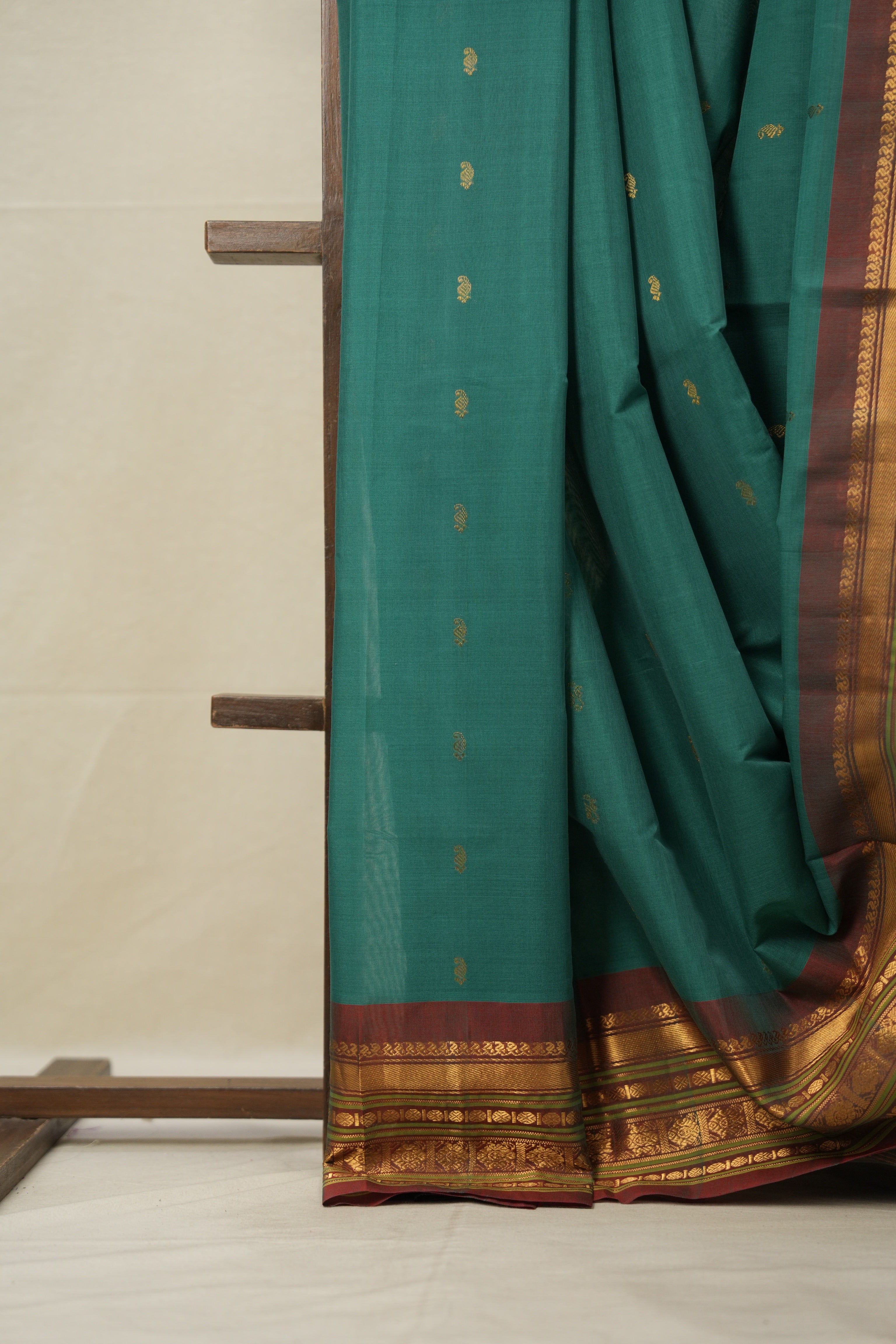 Green Gadwal Cotton Silk Saree - SRGGCSS163
