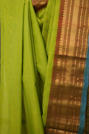 Green Gadwal Cotton Silk Saree - SRGGCSS134