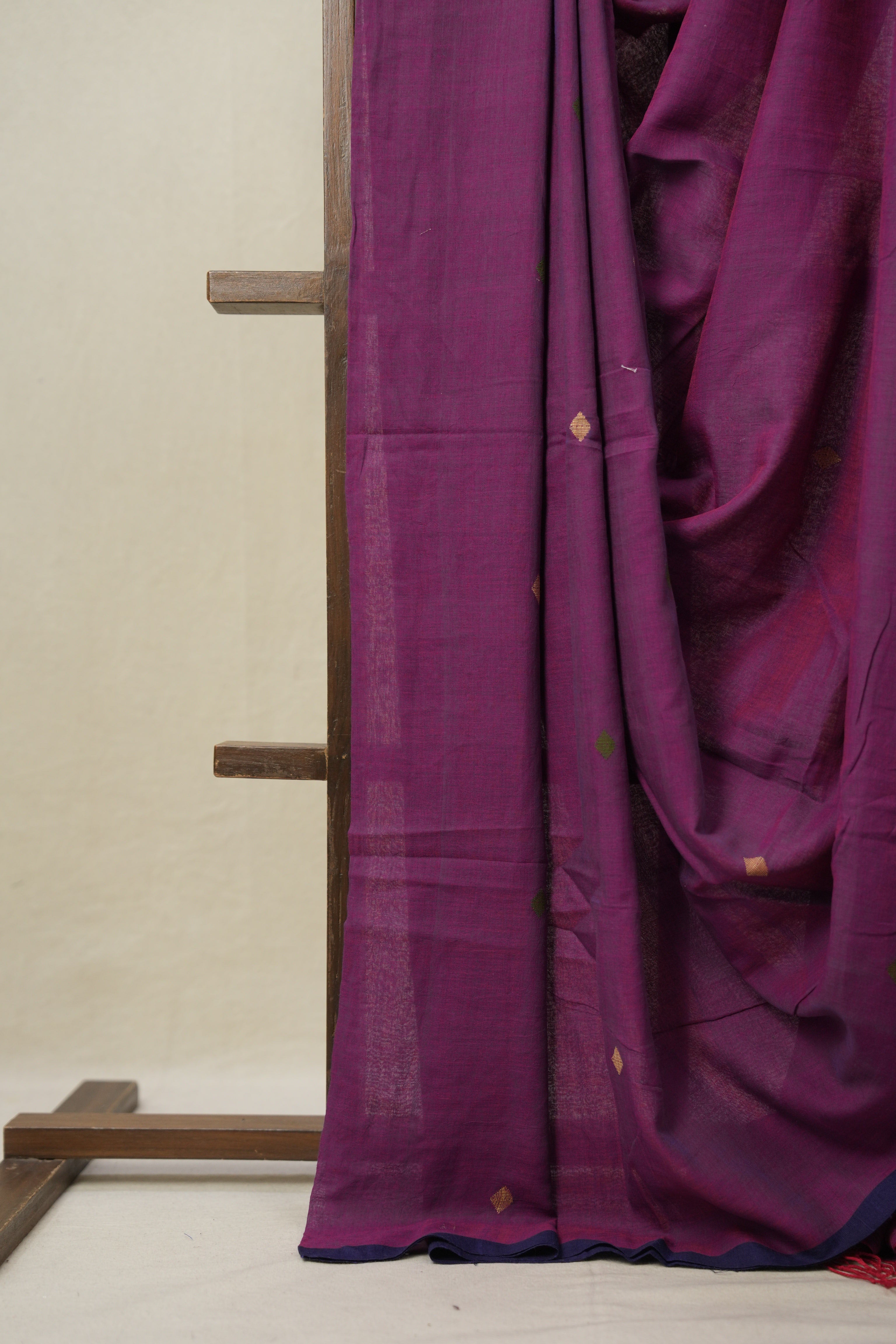Two Tone Magenta Mul Bengal Cotton Jamdani Saree - SRTTMMBCJS190
