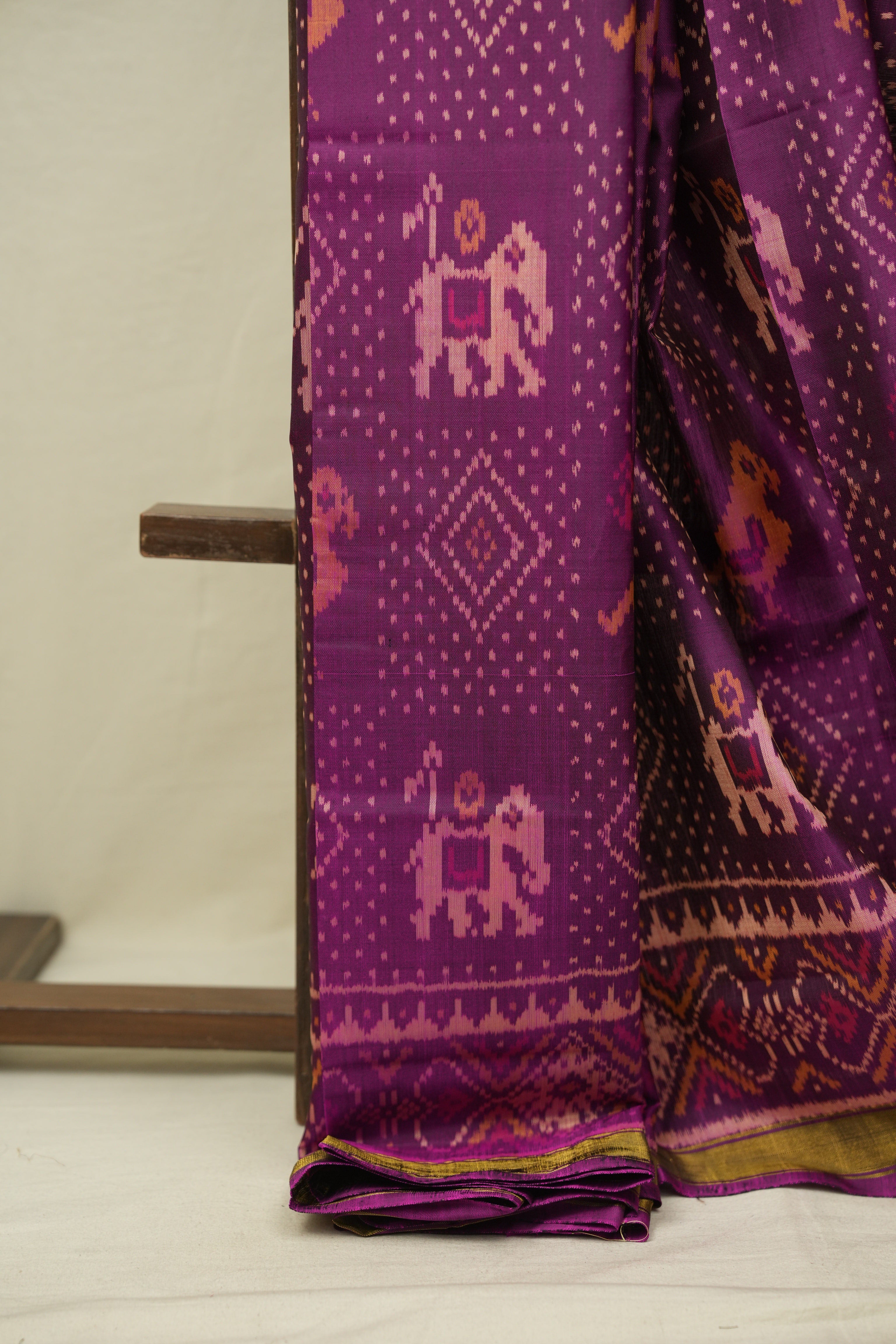 Magenta Rajkot Patola Silk Saree - SRMRPSS634