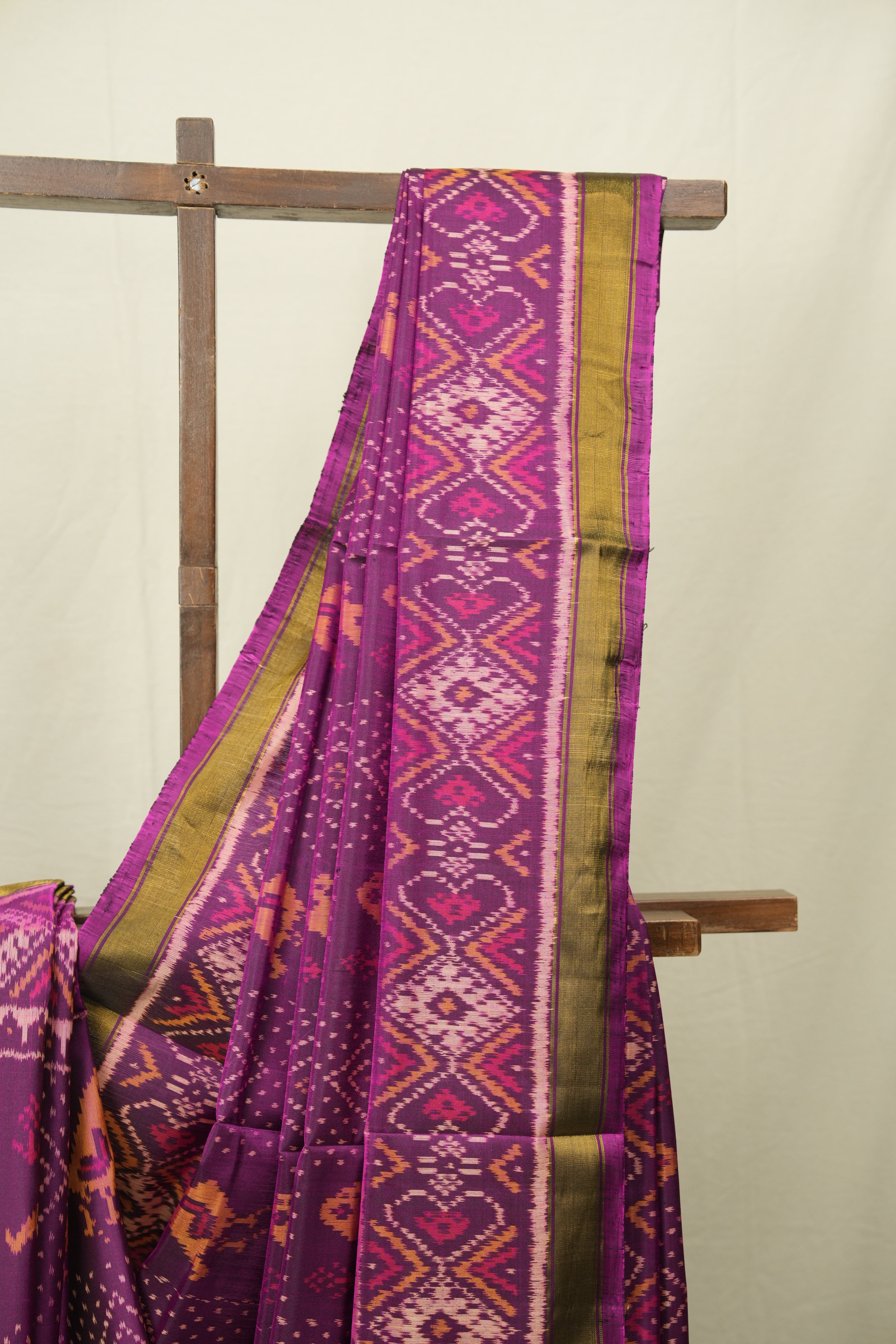 Magenta Rajkot Patola Silk Saree - SRMRPSS634