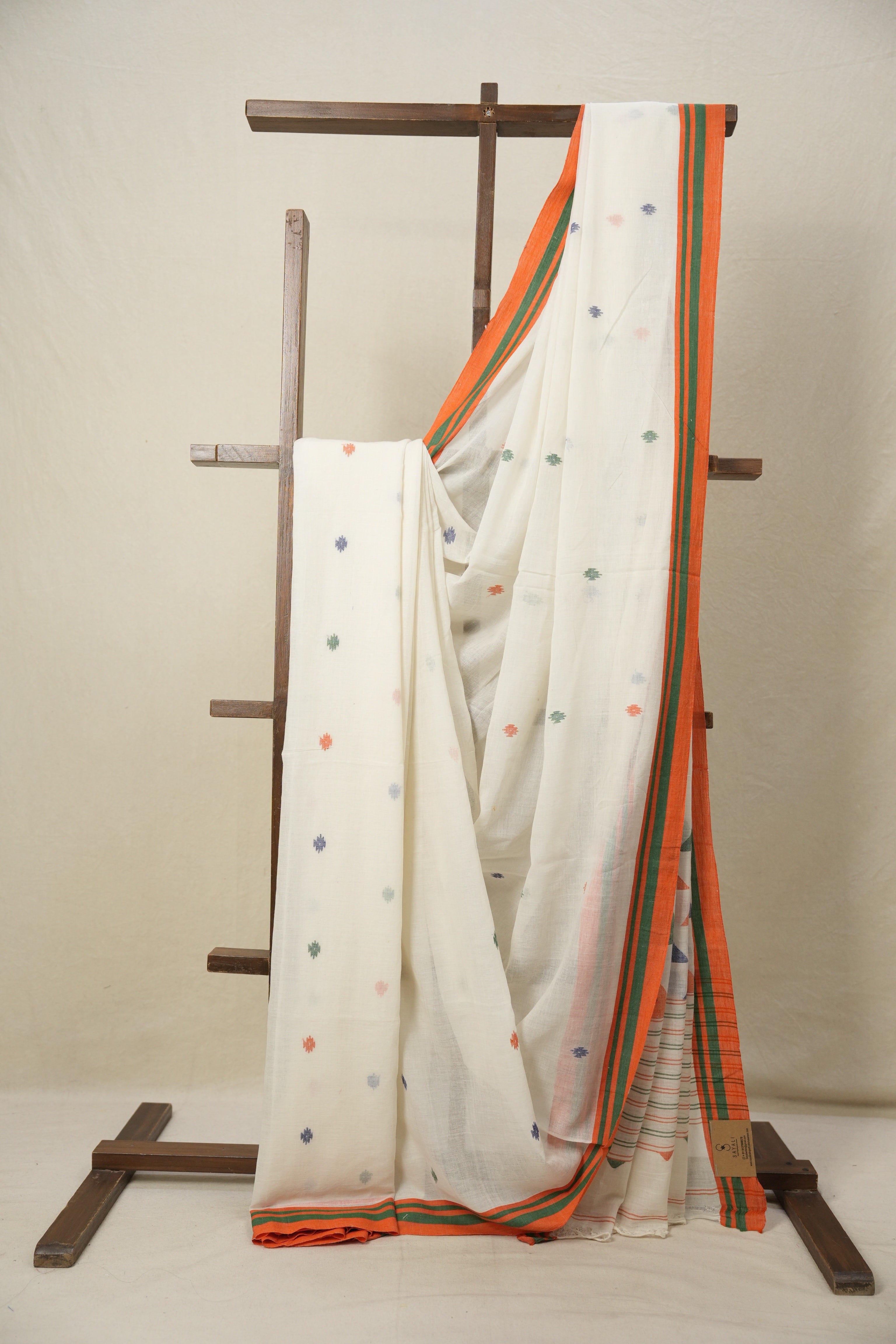 White Mul Bengal Cotton Jamdani Saree - SRWMBCJS197