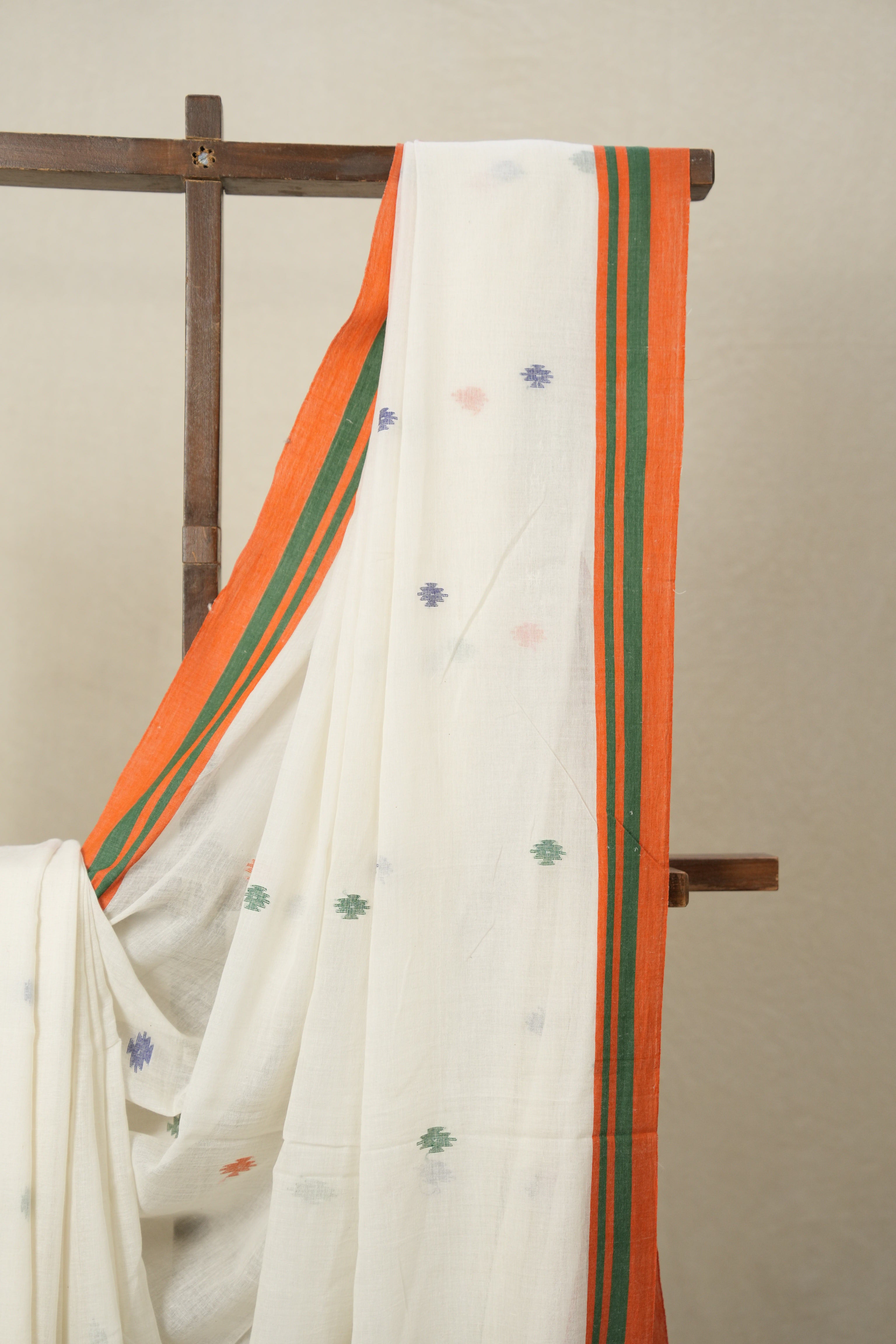 White Mul Bengal Cotton Jamdani Saree - SRWMBCJS197