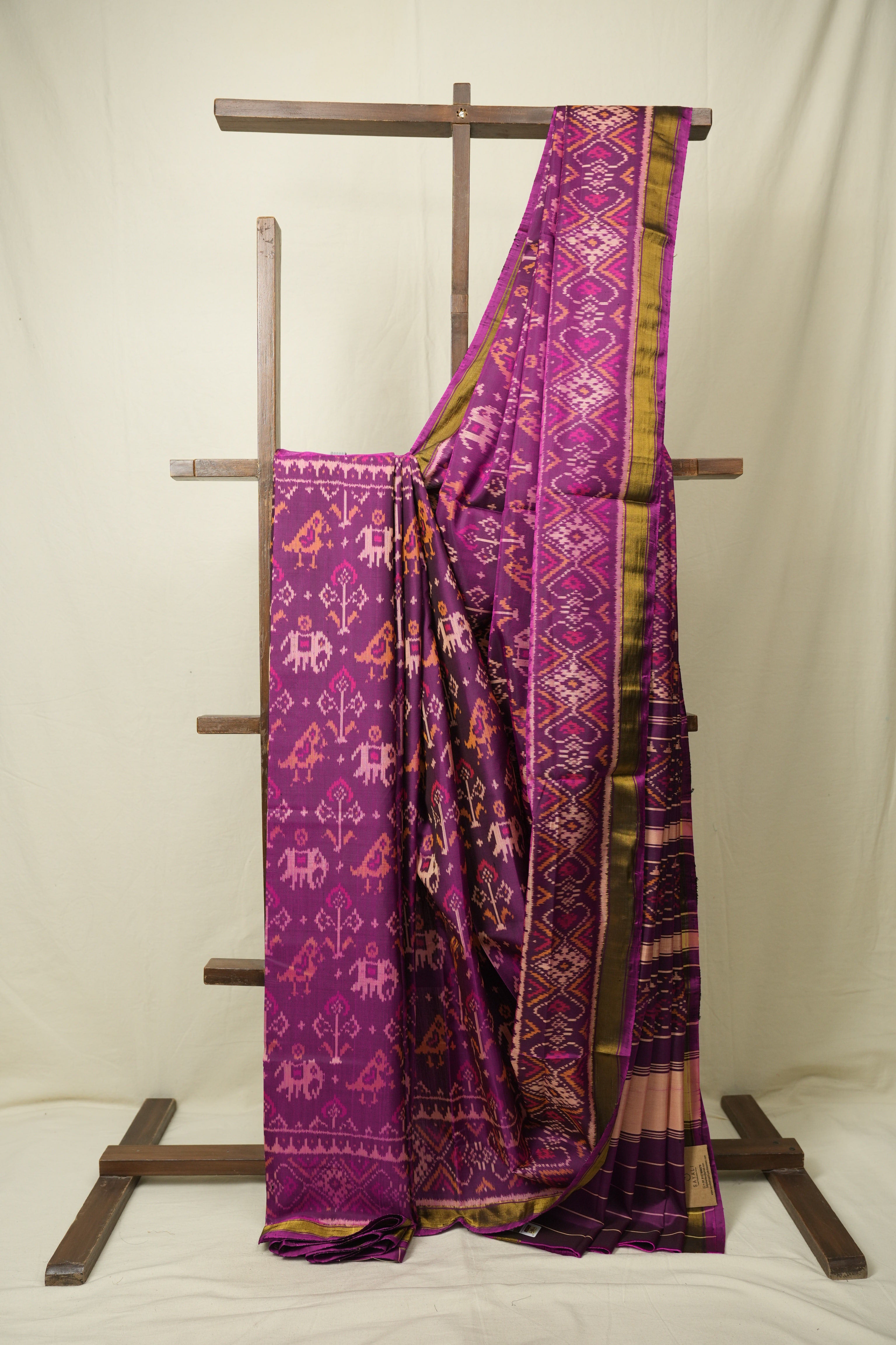 Magenta Rajkot Patola Silk Saree - SRMRPSS635