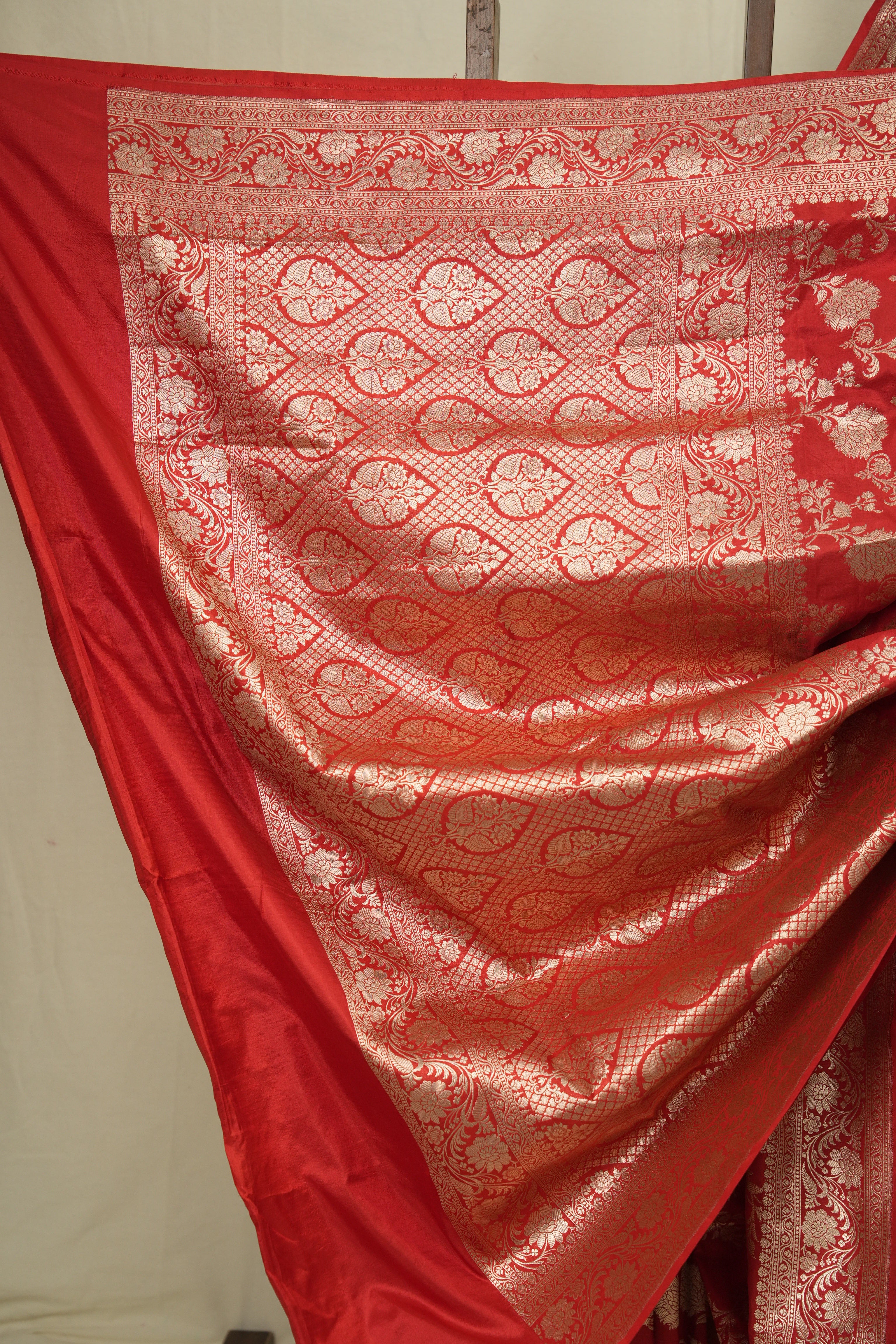 Red Banarasi Silk Saree - SRRBSS934