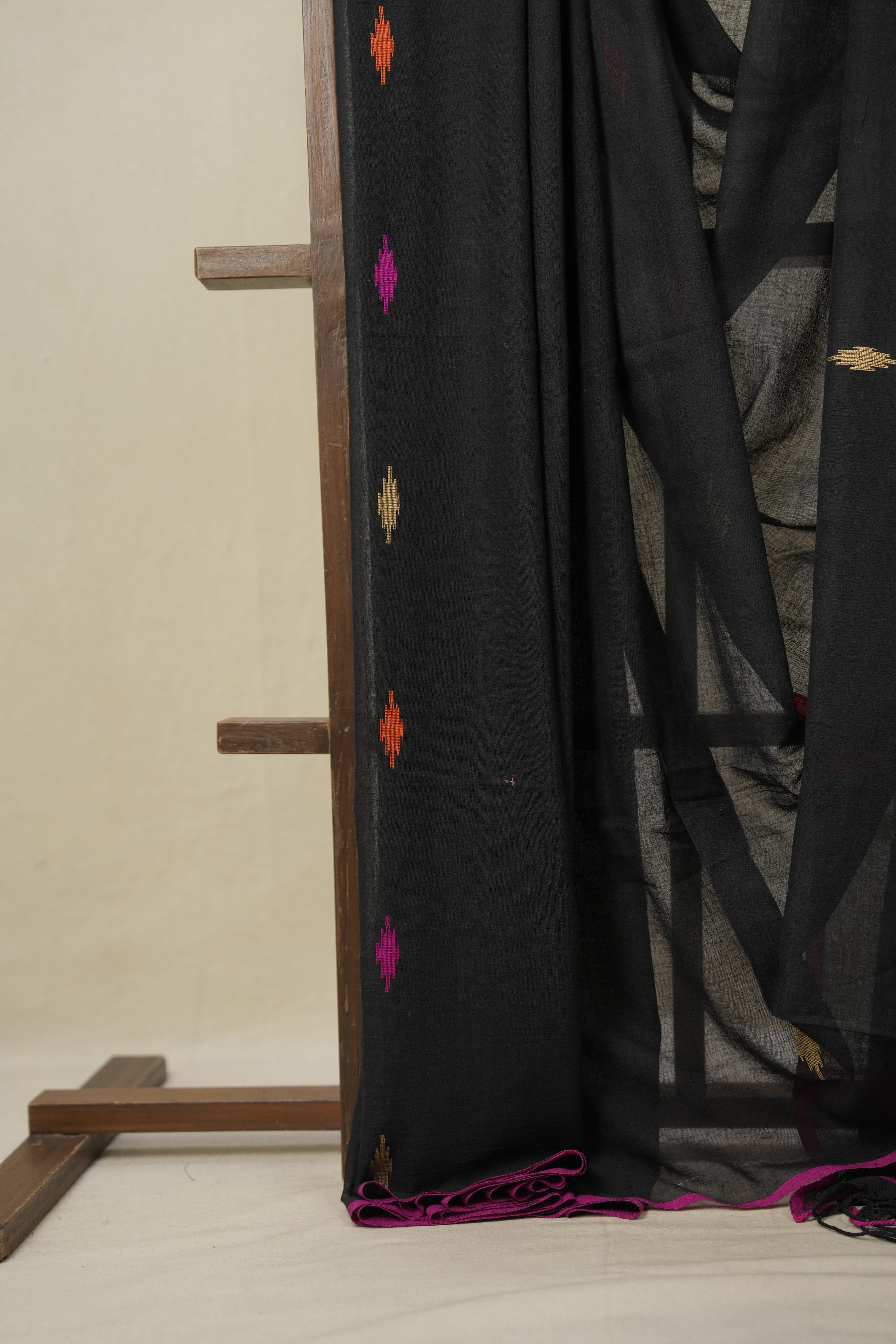 Black Bengal Mul Cotton Saree - SRBBMCS011