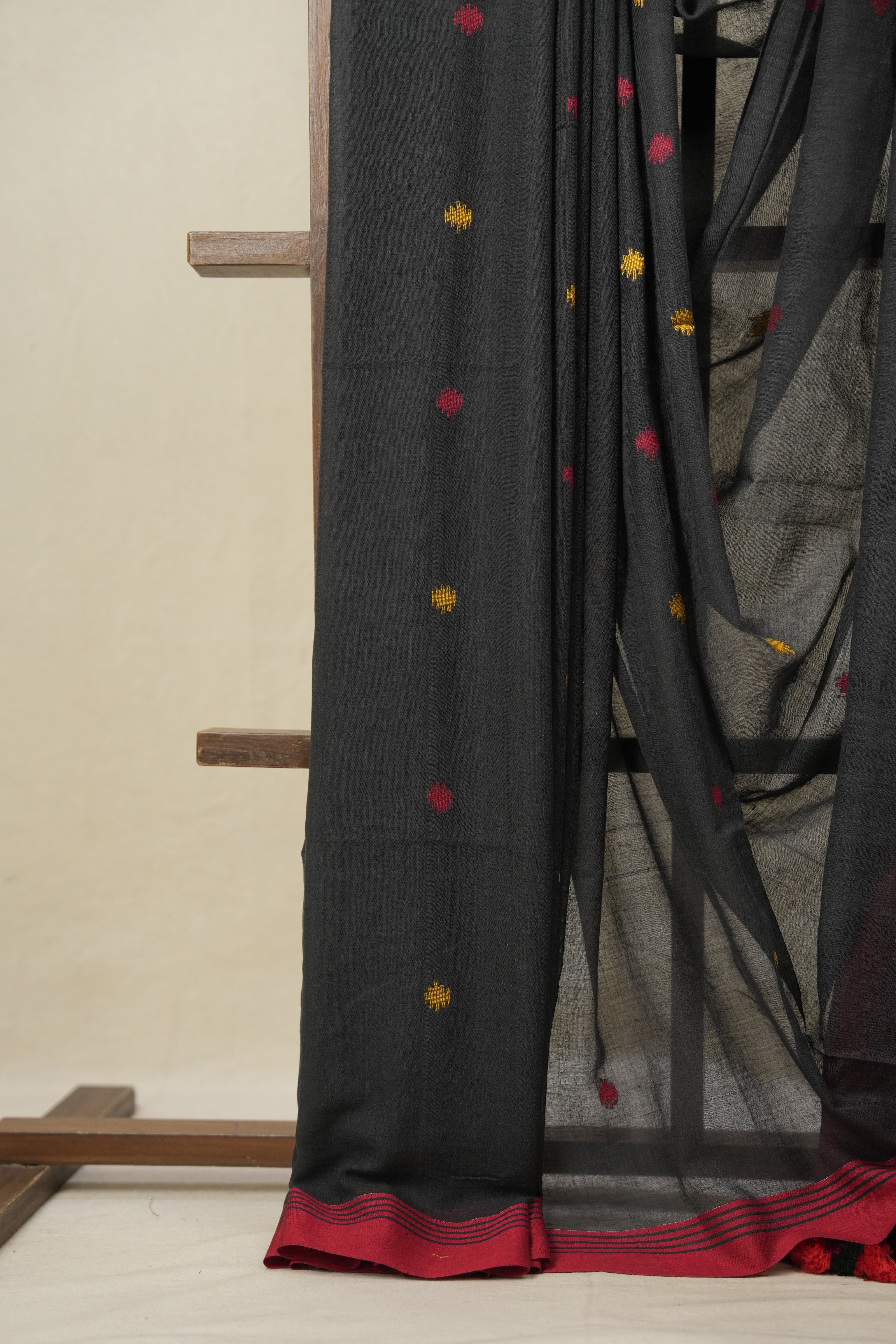 Black Bengal Mul Cotton Saree - SRBBMCS014