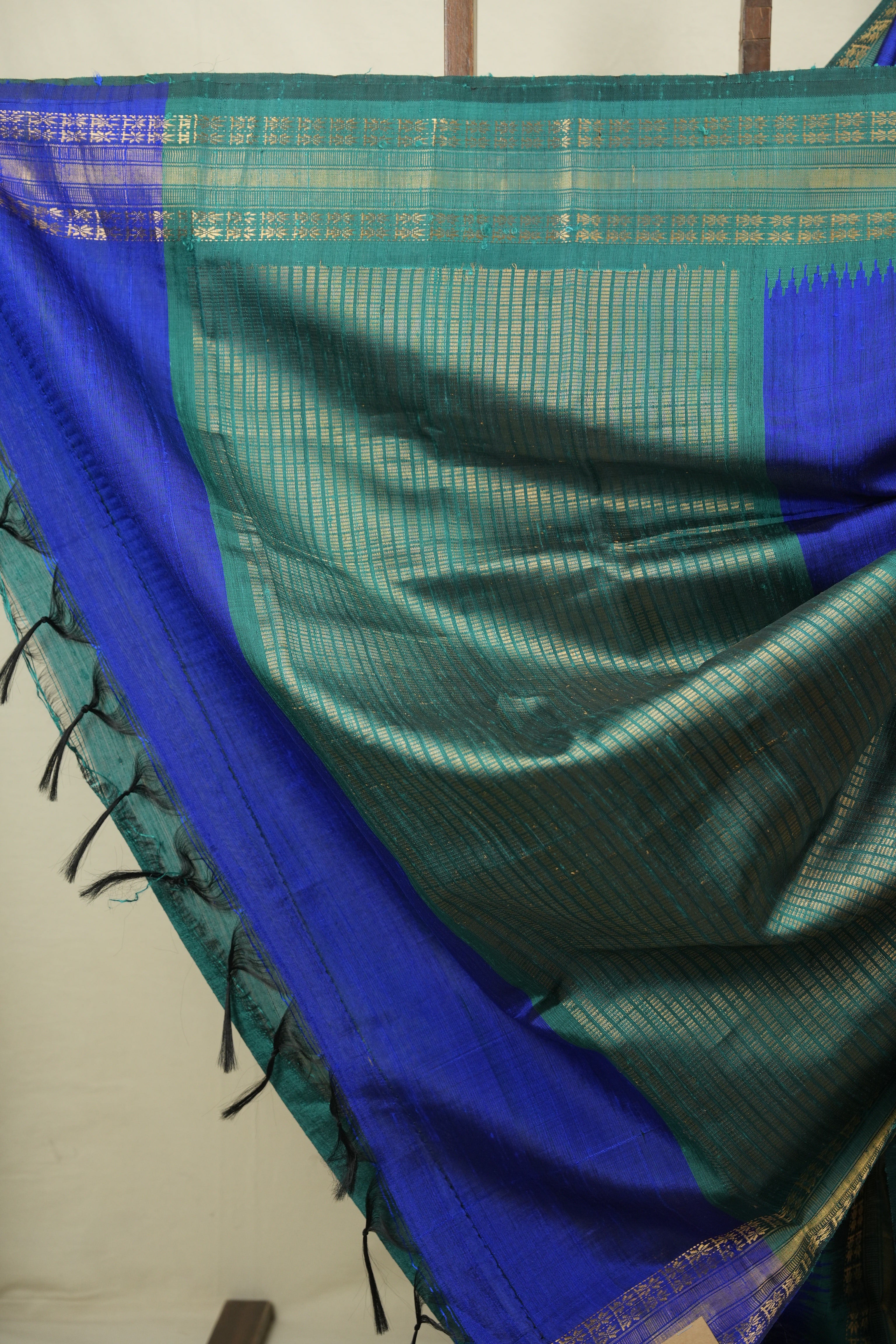 Blue Raw Silk Saree - SRBRSS1136