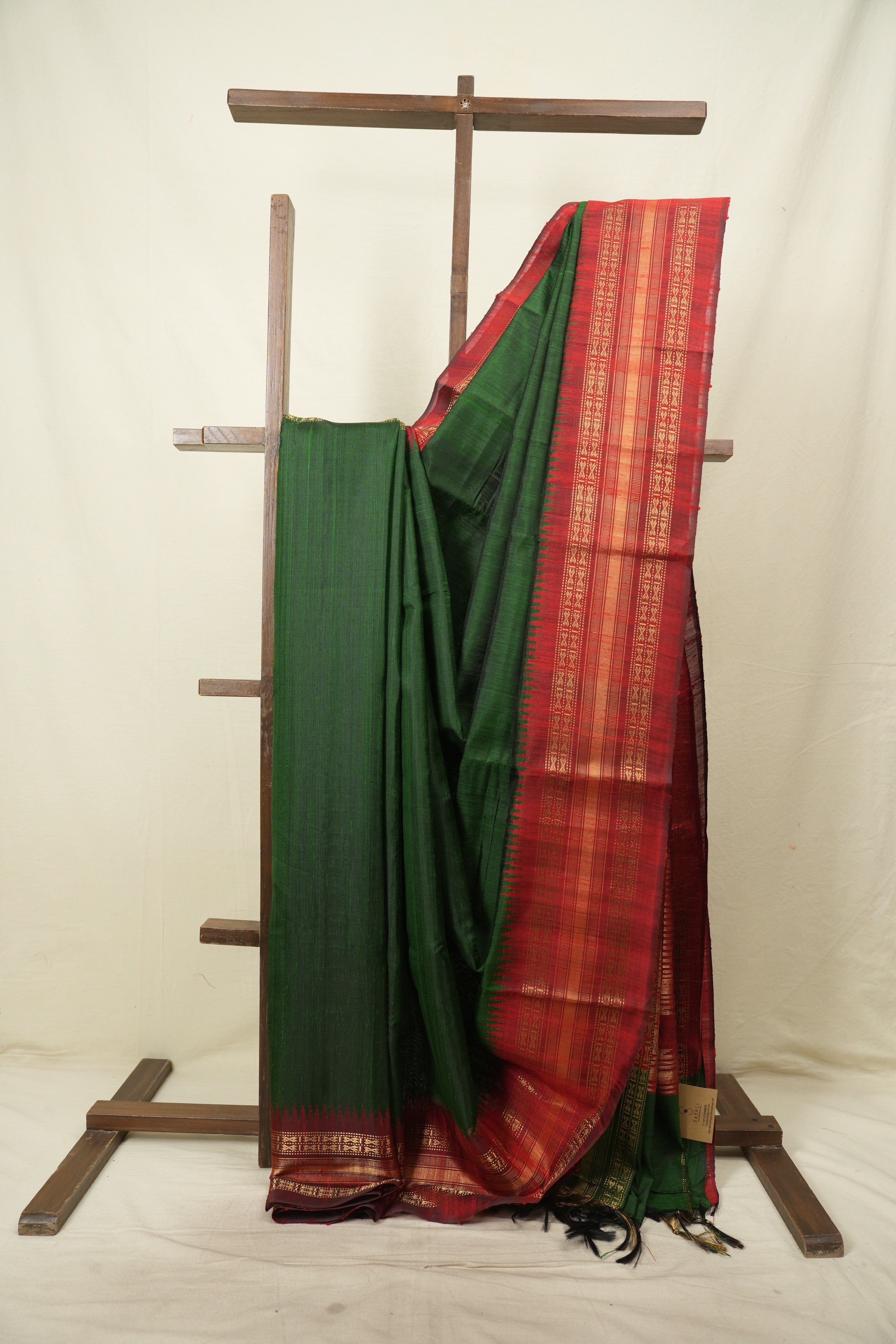 Green Raw Silk Saree - SRGRSS1138